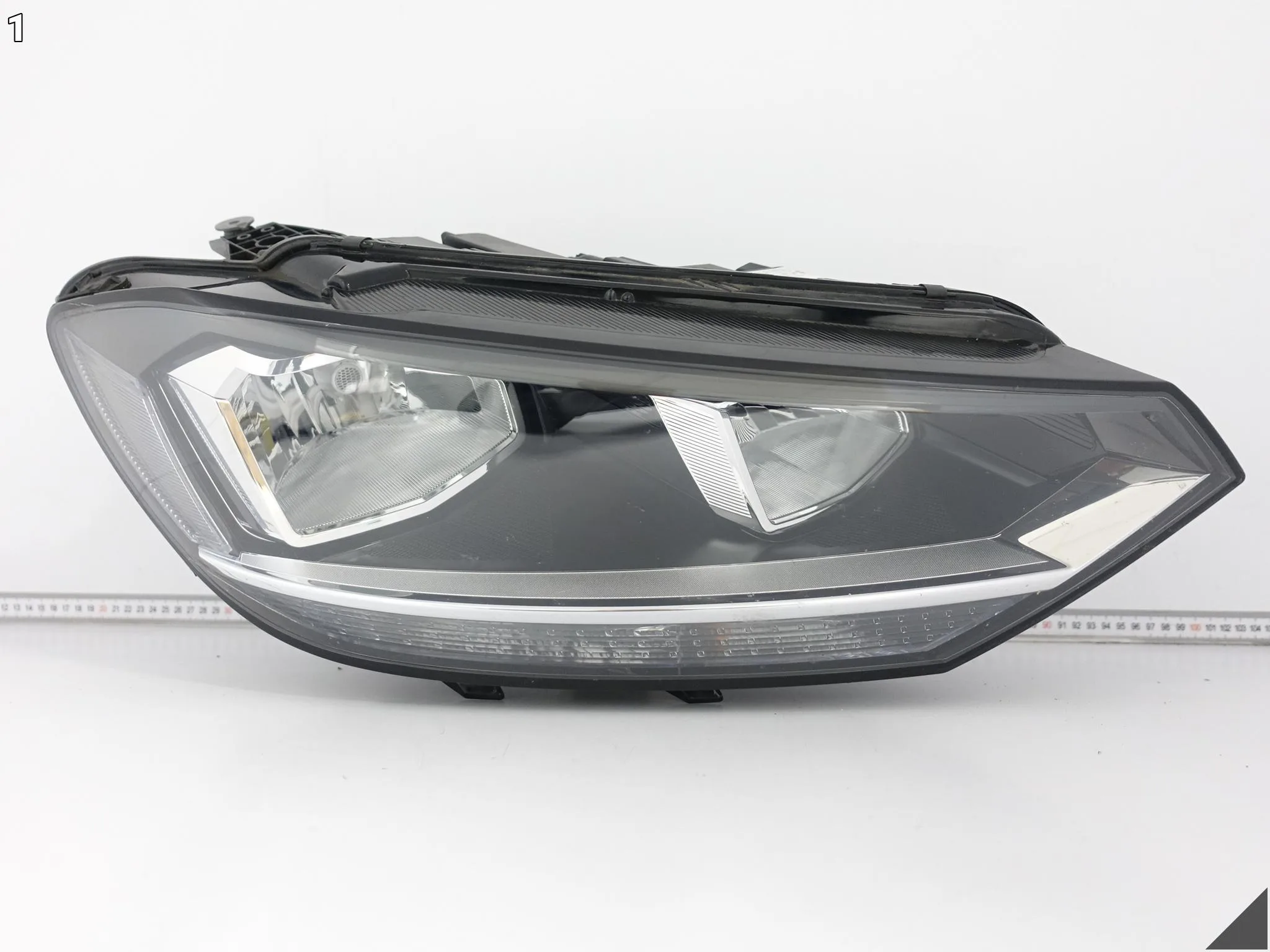 VW TOURAN 5TB (II GENERACJA) 15- LAMPA ZWYKŁA HALOGEN PRAWA PRZÓD EUROPA VW TOURAN 5TB (II GENERACJA) 15- LAMPA ZWYKŁA HALOGEN PRAWA PRZÓD EUROPA - obrazek 2