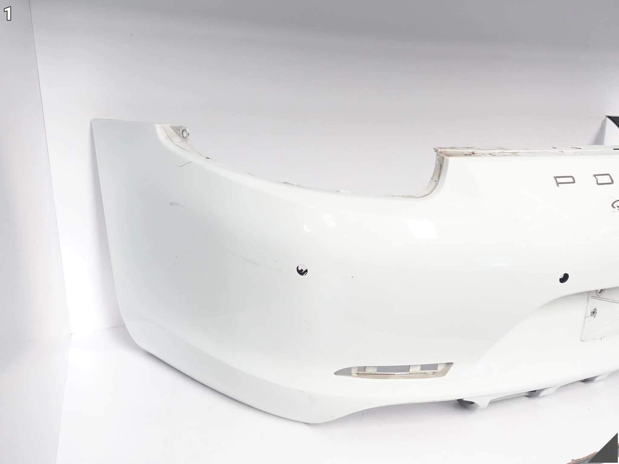 PORSCHE 911 991 MK1 CARRERA 4 / 4S / GTS 12-16 ZDERZAK BUMPER TYŁ (4xPDC) PORSCHE 911 991 MK1 CARRERA 4 / 4S / GTS 12-16 ZDERZAK BUMPER TYŁ (4xPDC) - obrazek 2