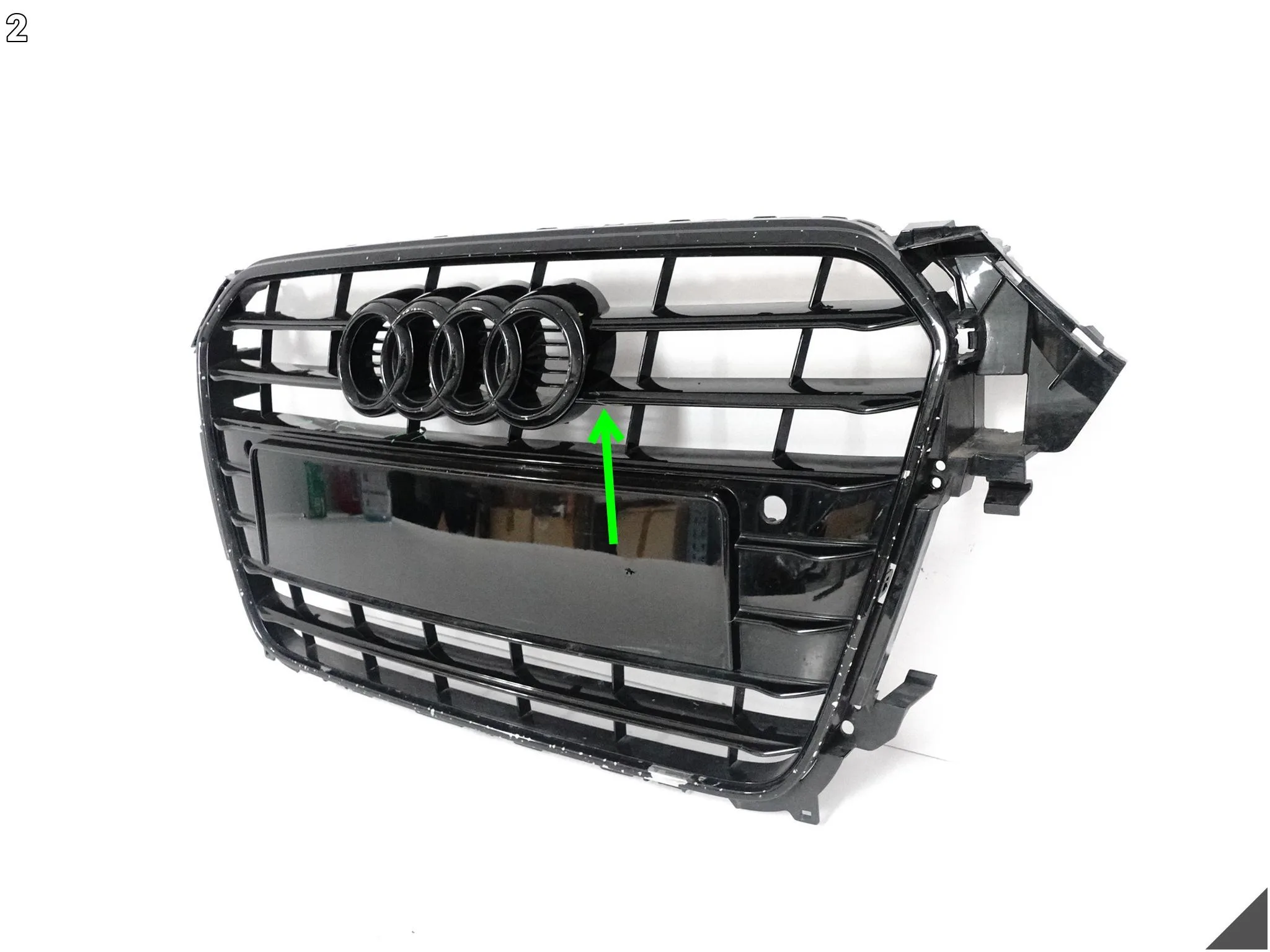 AUDI A4 S4 B8 LIFT S-LINE 12-16 ATRAPA GRILL W ZDERZAK PRZÓD (2xPDC) AUDI A4 S4 B8 LIFT S-LINE 12-16 ATRAPA GRILL W ZDERZAK PRZÓD (2xPDC) - obrazek 3