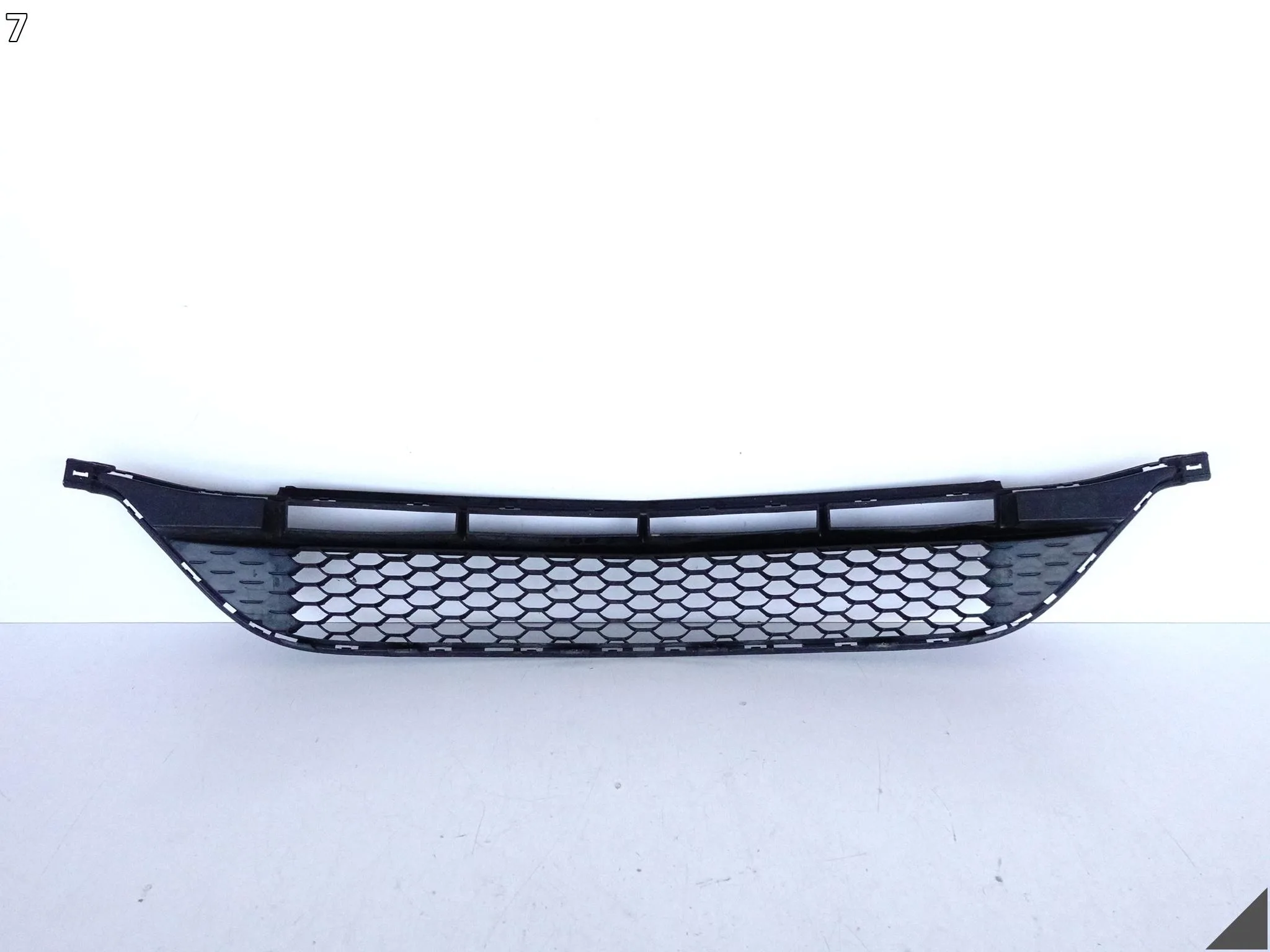 MERCEDES A-KLASA W177 B-KLASA W247 CLA W118 AMG KRATKA DOLNA ZDERZAK PRZÓD MERCEDES A-KLASA W177 B-KLASA W247 CLA W118 AMG KRATKA DOLNA ZDERZAK PRZÓD - obrazek 8