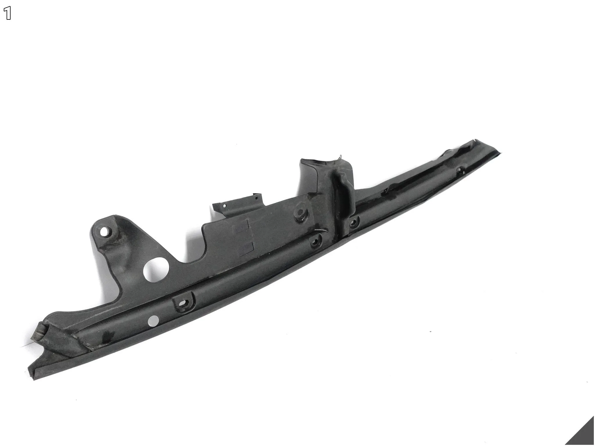 BMW 5 M5 G30 G31 F90 LISTWA OSŁONA NAKŁADKA ZAŚLEPKA NA BŁOTNIK PRZÓD LEWY BMW 5 M5 G30 G31 F90 LISTWA OSŁONA NAKŁADKA ZAŚLEPKA NA BŁOTNIK PRZÓD LEWY - obrazek 2