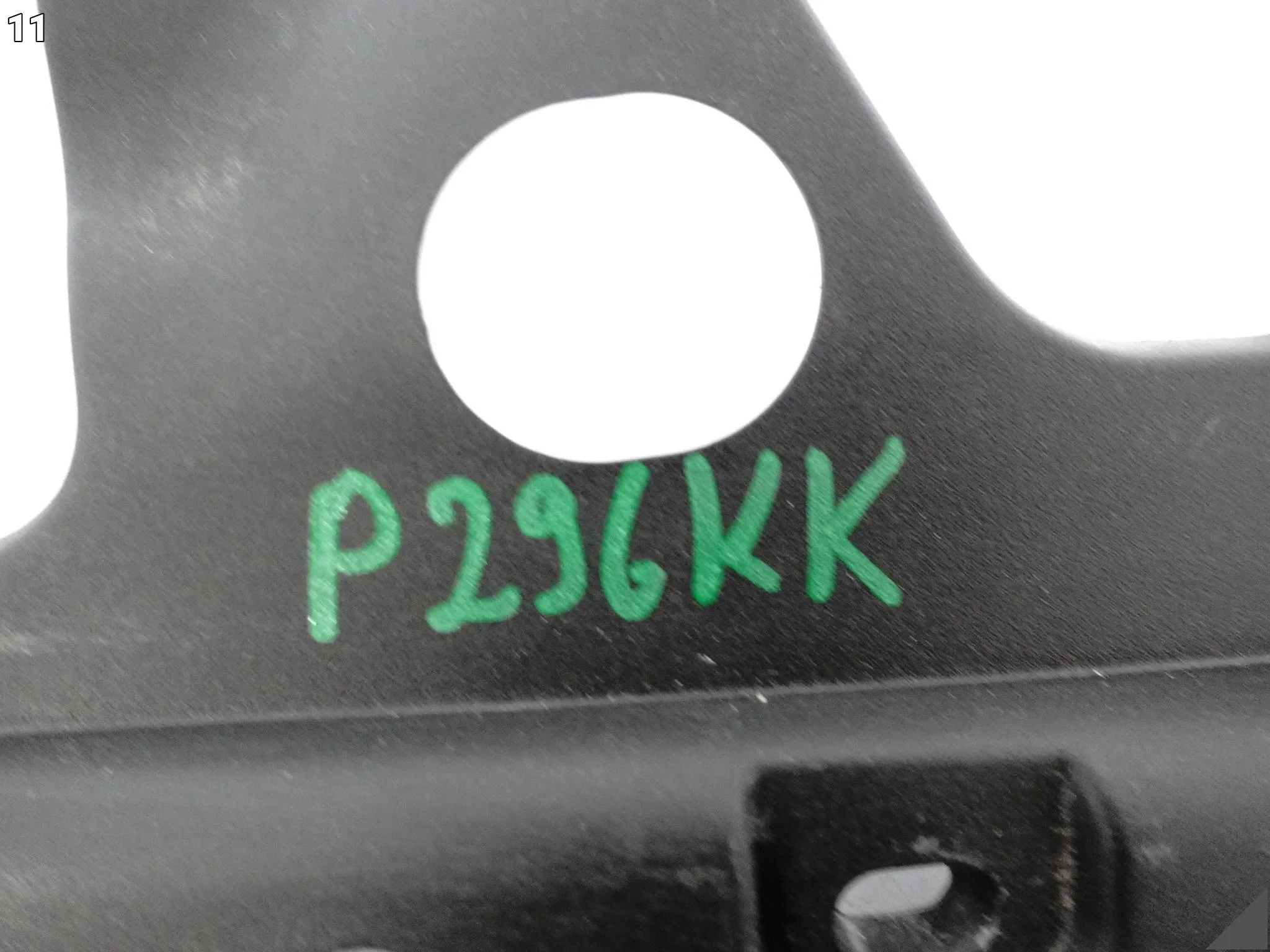 BMW 5 M5 G30 G31 F90 LISTWA OSŁONA NAKŁADKA ZAŚLEPKA NA BŁOTNIK PRZÓD LEWY BMW 5 M5 G30 G31 F90 LISTWA OSŁONA NAKŁADKA ZAŚLEPKA NA BŁOTNIK PRZÓD LEWY - obrazek 12