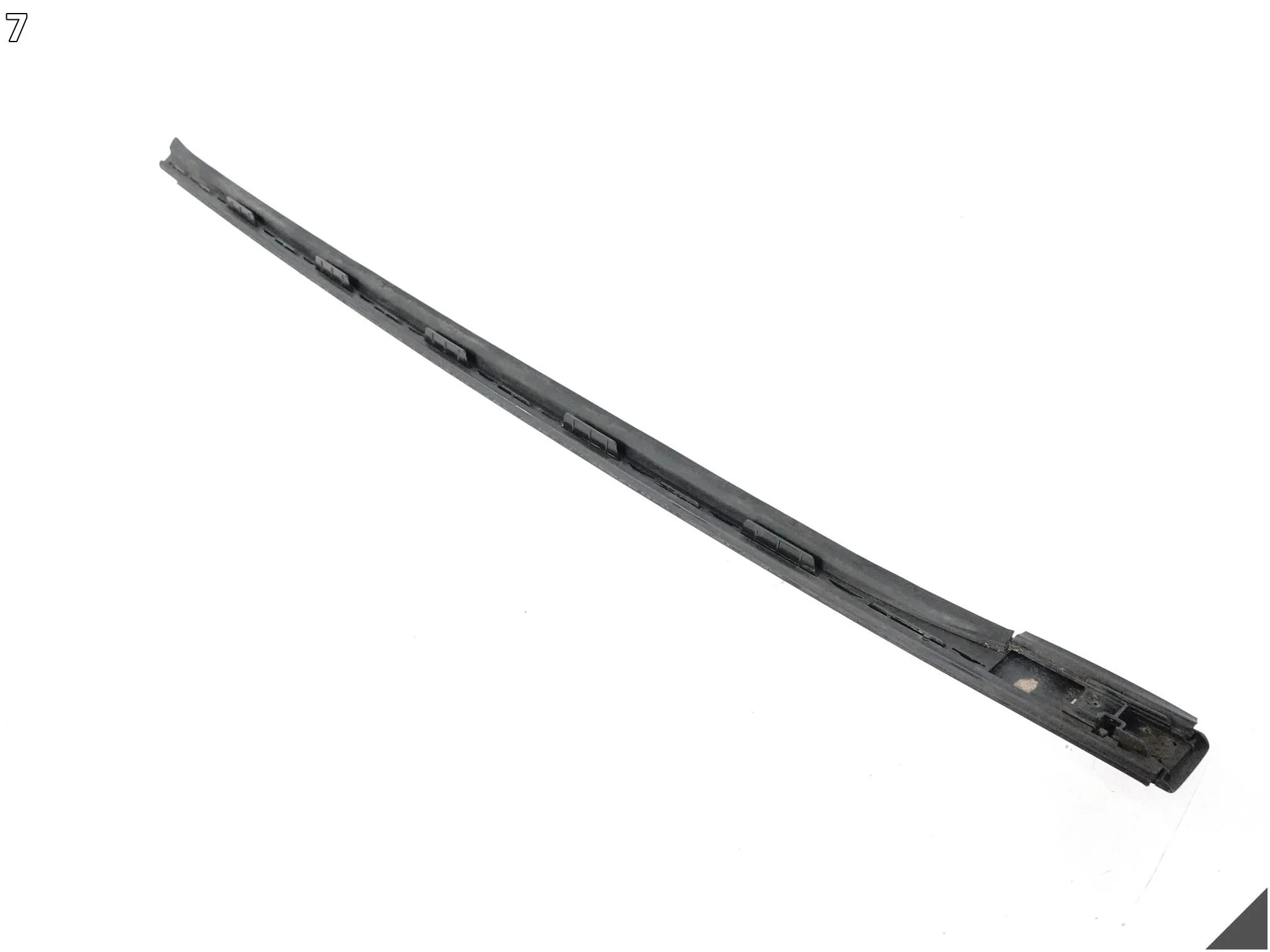 BMW 5 G30 G31 17-23 DACH LISTWA ZGARNIAJĄCA SZYBY CZOŁOWEJ PRZEDNIEJ PRAWA BMW 5 G30 G31 17-23 DACH LISTWA ZGARNIAJĄCA SZYBY CZOŁOWEJ PRZEDNIEJ PRAWA - obrazek 8