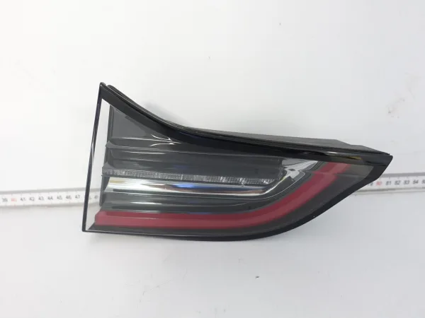 TESLA MODEL Y 20-25 MODEL 3 LIFT LAMPA PRAWA LED W KLAPĘ TYŁ EUROPA