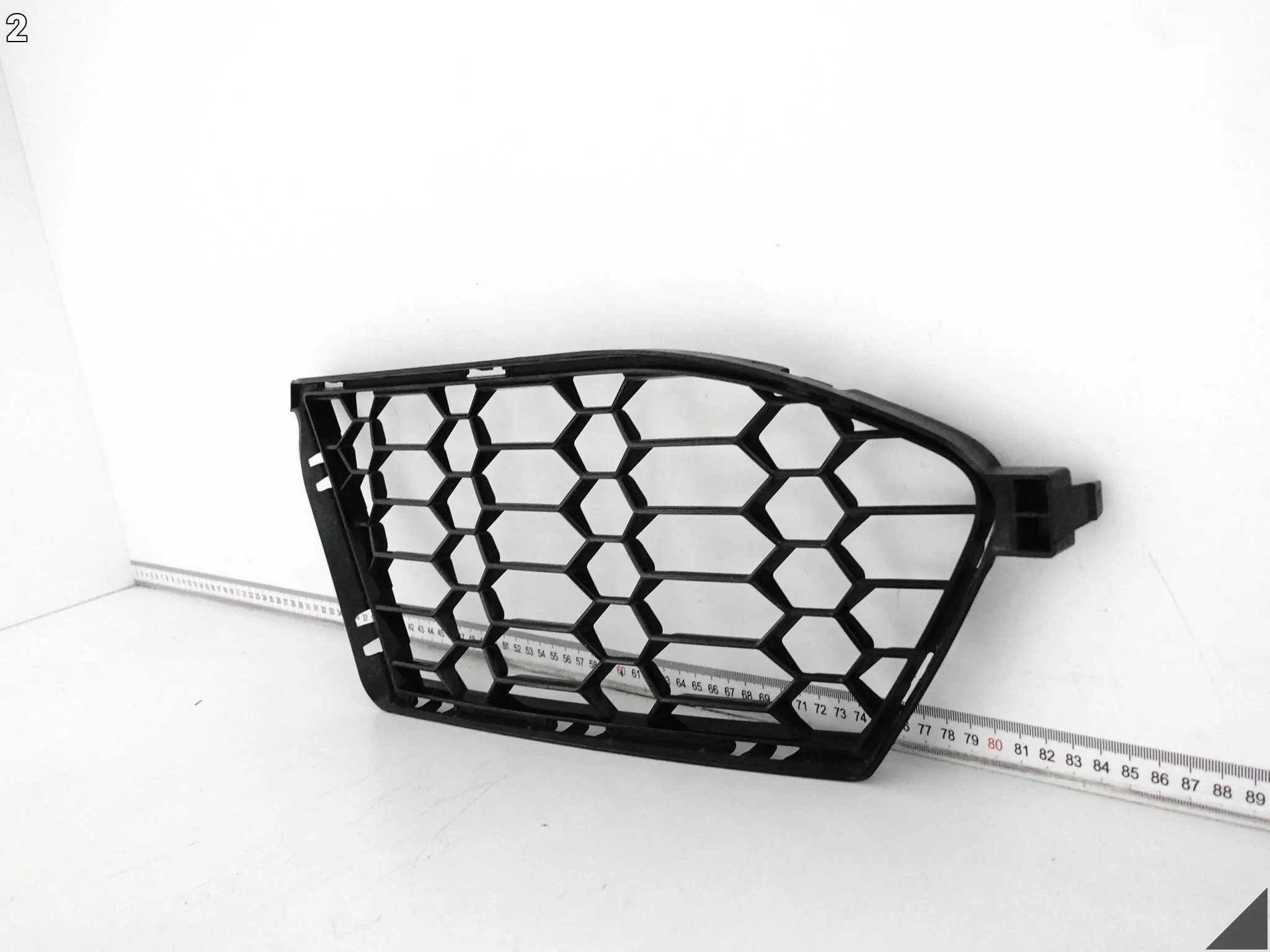 BMW M3 G80 G81 M4 G82 G83 KRATKA ATRAPA WLOT W ZDERZAK PRAWA PRZÓD 8069440 BMW M3 G80 G81 M4 G82 G83 KRATKA ATRAPA WLOT W ZDERZAK PRAWA PRZÓD 8069440 - obrazek 3