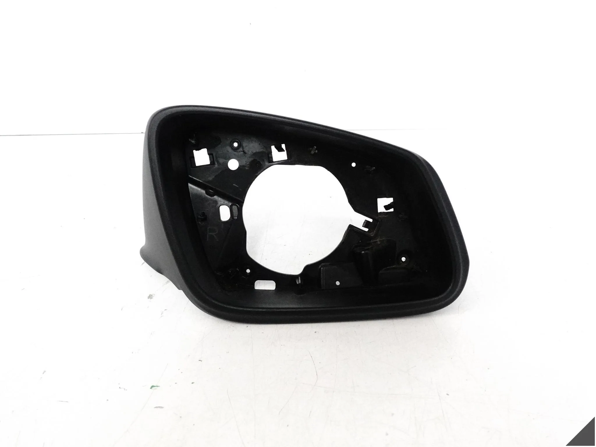 BMW F45 ACTIVE TOURER F46 GRAN TOURER X1 F48 RAMKA LUSTERKA ZEWNĘTRZNEGO R BMW F45 ACTIVE TOURER F46 GRAN TOURER X1 F48 RAMKA LUSTERKA ZEWNĘTRZNEGO R