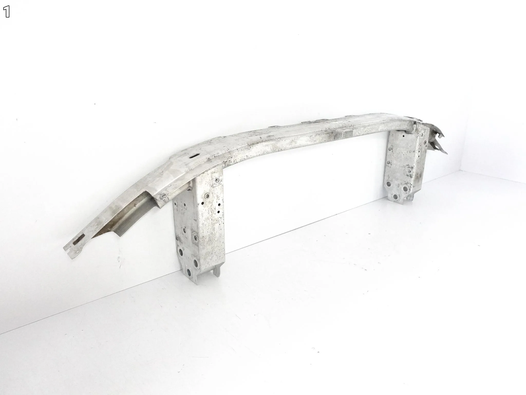 BMW M5 F90 5 G30 G31 17-23 WZMOCNIENIE PAS BELKA WSPORNIK W ZDERZAK PRZÓD BMW M5 F90 5 G30 G31 17-23 WZMOCNIENIE PAS BELKA WSPORNIK W ZDERZAK PRZÓD - obrazek 2