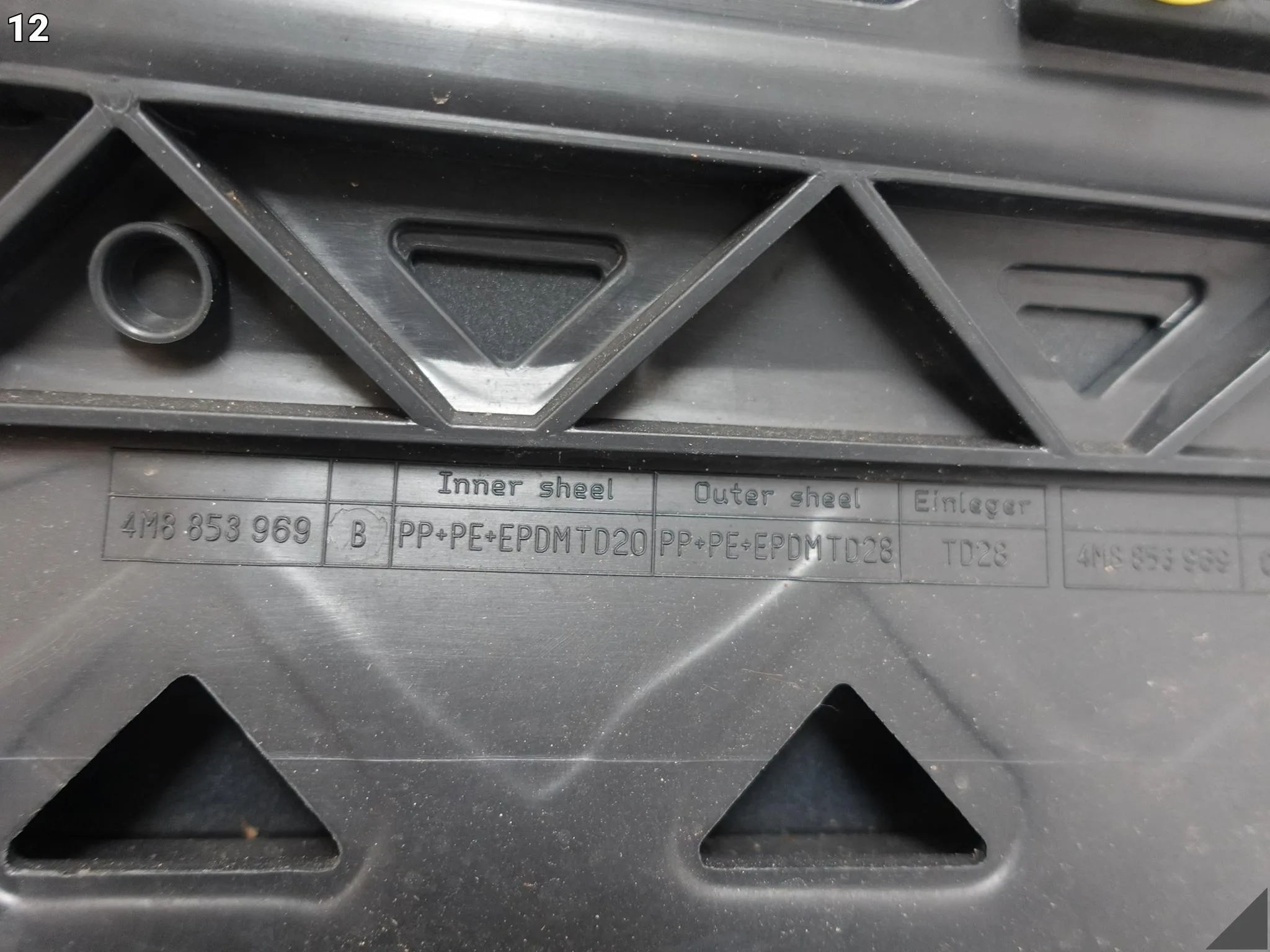 AUDI Q8 SQ8 4M8 18- LISTWA OSŁONA NAKŁADKA NA DRZWI LEWA TYŁ CARBON AUDI Q8 SQ8 4M8 18- LISTWA OSŁONA NAKŁADKA NA DRZWI LEWA TYŁ CARBON - obrazek 13