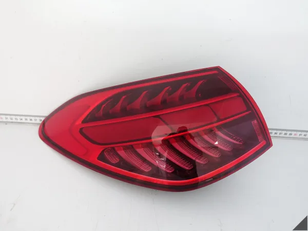 MERCEDES C-KLASA S206 KOMBI T-MODELL 21- LAMPA W BŁOTNIK LED LEWA TYŁ EU MERCEDES C-KLASA S206 KOMBI T-MODELL 21- LAMPA W BŁOTNIK LED LEWA TYŁ EU
