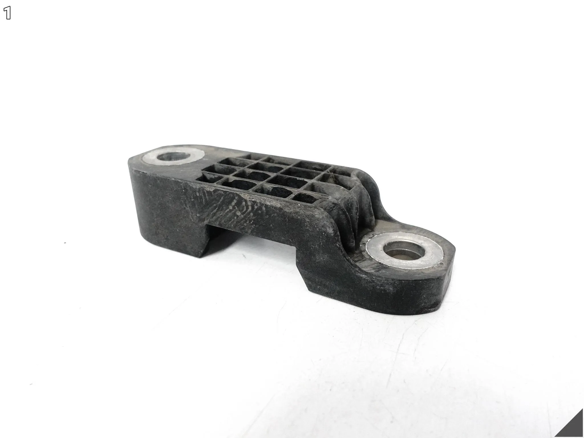 BMW G30 G31 F90 G32 G11 G12 G14 G15 G16 F91 F92 UCHWYT STABILIZATORA PRZÓD BMW G30 G31 F90 G32 G11 G12 G14 G15 G16 F91 F92 UCHWYT STABILIZATORA PRZÓD - obrazek 2