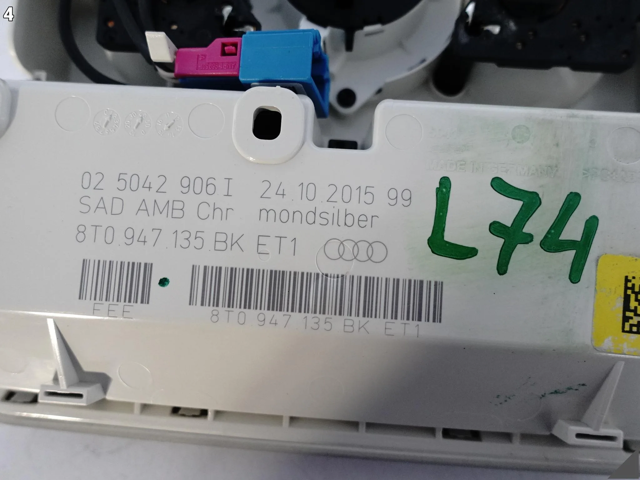 AUDI A5 S5 8T0 LIFT B8 11-16 PRZEDNI PANEL PODSUFITKI LAMPKA SCHOWEK ET1 AUDI A5 S5 8T0 LIFT B8 11-16 PRZEDNI PANEL PODSUFITKI LAMPKA SCHOWEK ET1 - obrazek 5