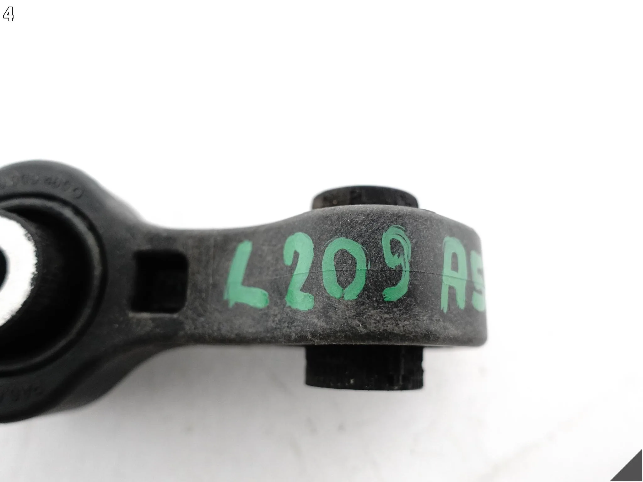AUDI A5 S5 8T0 A4 8K0 A7 4G8 A6 4G0 ŁĄCZNIK WSPORNIK STABILIZATORA TYŁ L=R AUDI A5 S5 8T0 A4 8K0 A7 4G8 A6 4G0 ŁĄCZNIK WSPORNIK STABILIZATORA TYŁ L=R - obrazek 5