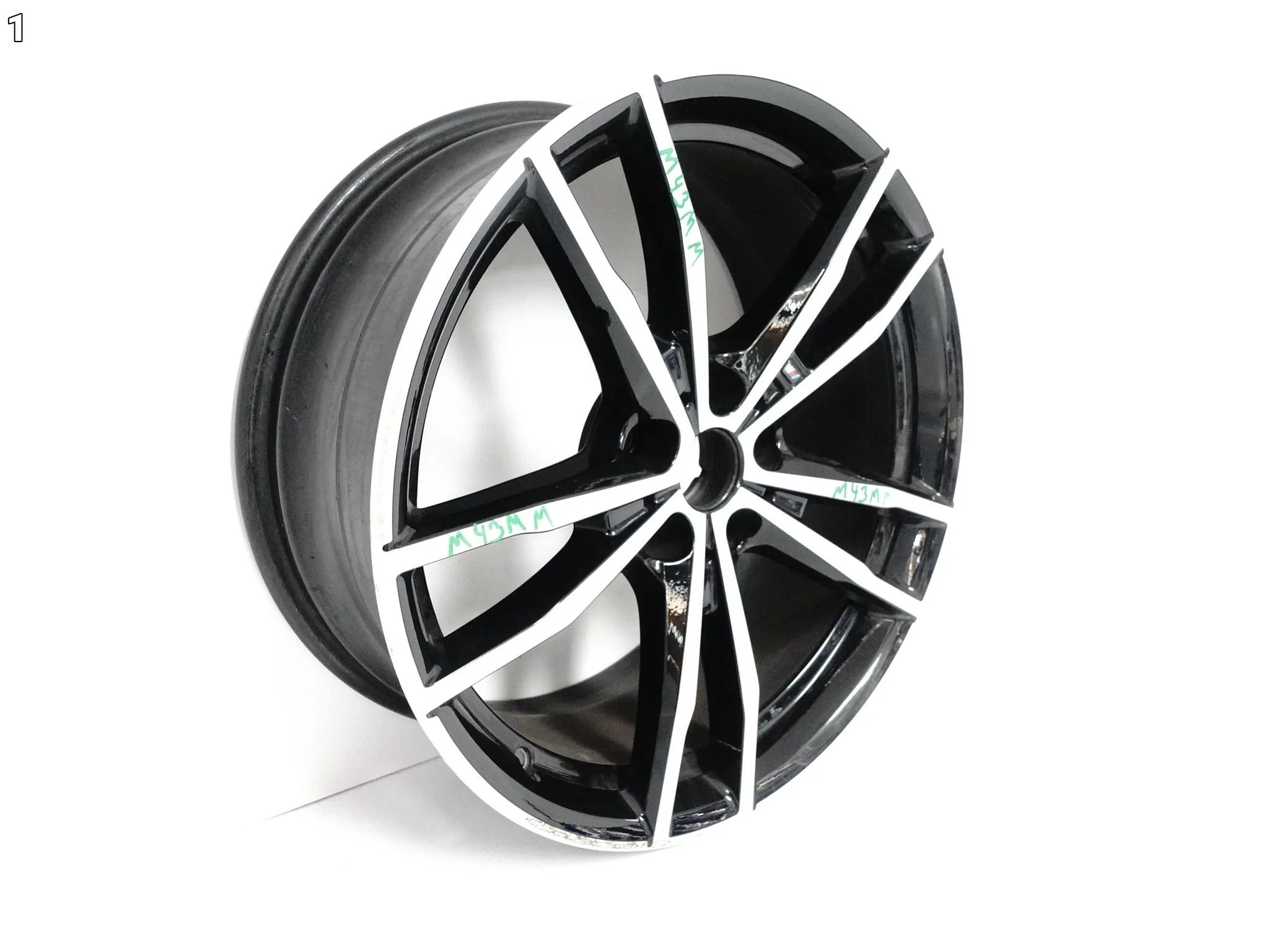 BMW 3 G20 G21 4 G22 G23 2 G42 M-PAKIET FELGA 8Jx19 IS27 5×112 8089892 BMW 3 G20 G21 4 G22 G23 2 G42 M-PAKIET FELGA 8Jx19 IS27 5x112 8089892 - obrazek 2