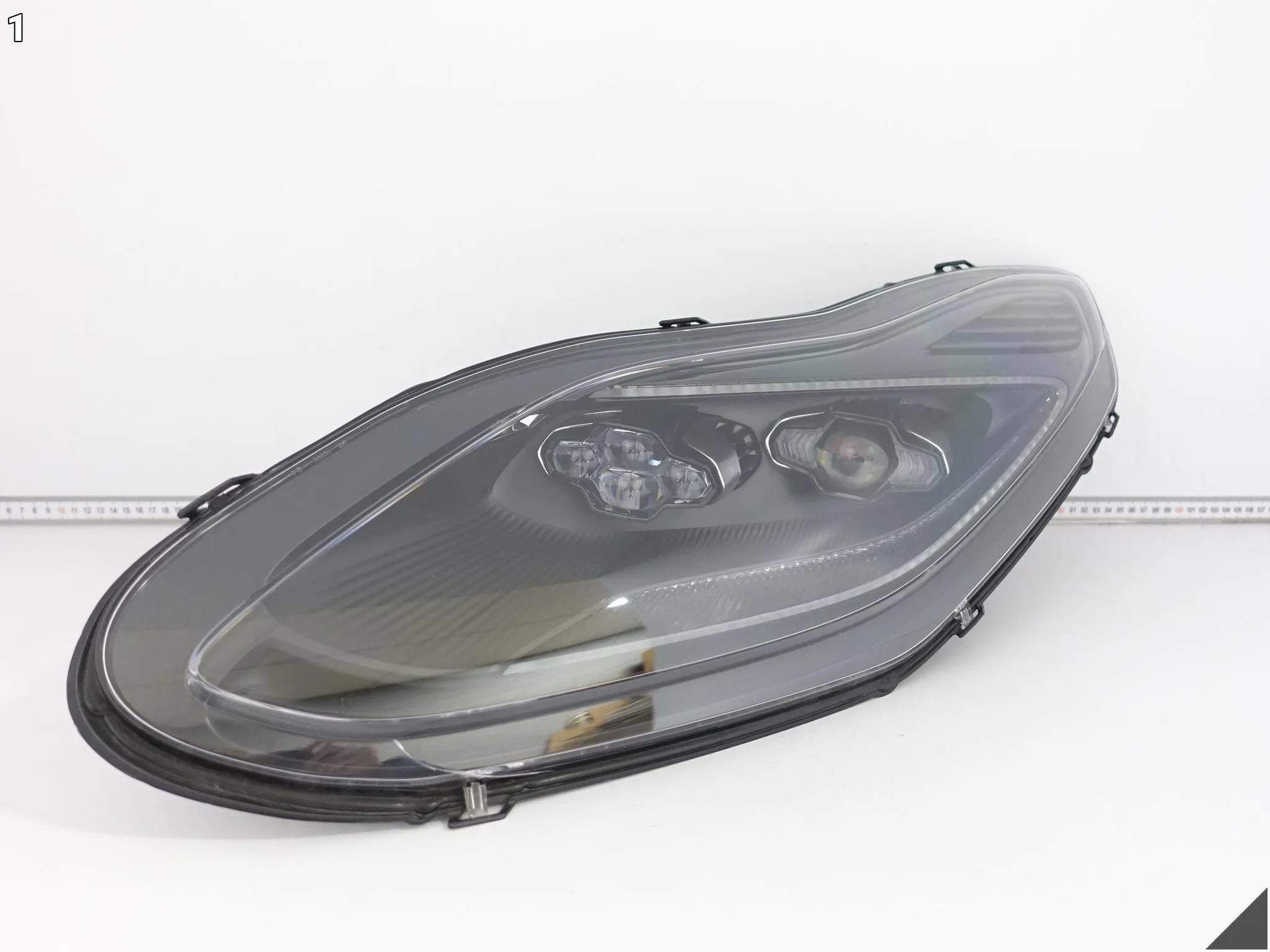 ASTON MARTIN DB11 16-23 LAMPA HEADLIGHT LEWA PRZÓD EUROPA + MODUŁ CZARNA ASTON MARTIN DB11 16-23 LAMPA HEADLIGHT LEWA PRZÓD EUROPA + MODUŁ CZARNA - obrazek 2