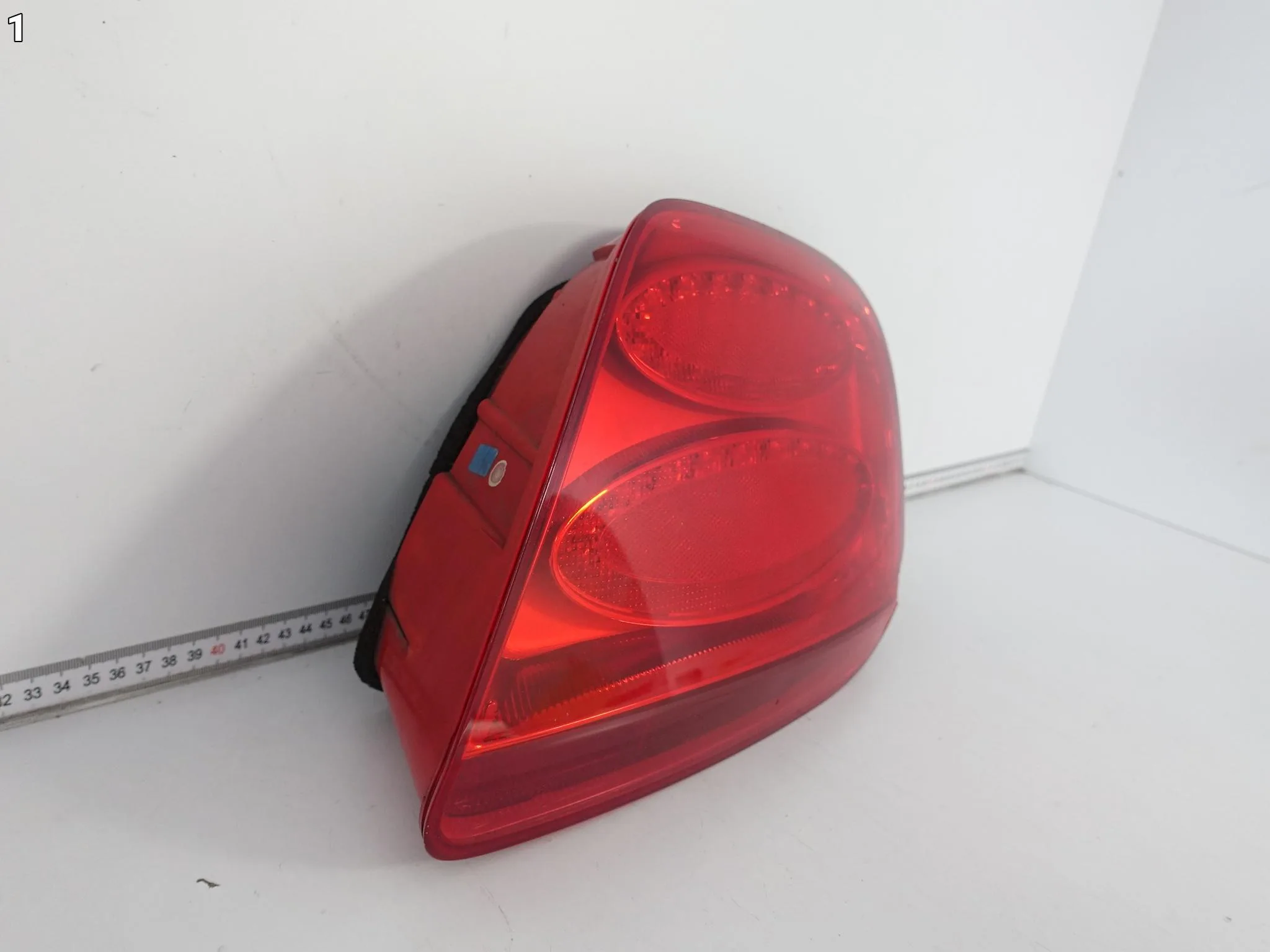 BENTLEY CONTINENTAL 3W8 GT GTC 03-11 LAMPA LED PRAWA TYŁ EUROPA *USZKODZONA BENTLEY CONTINENTAL 3W8 GT GTC 03-11 LAMPA LED PRAWA TYŁ EUROPA *USZKODZONA - obrazek 2
