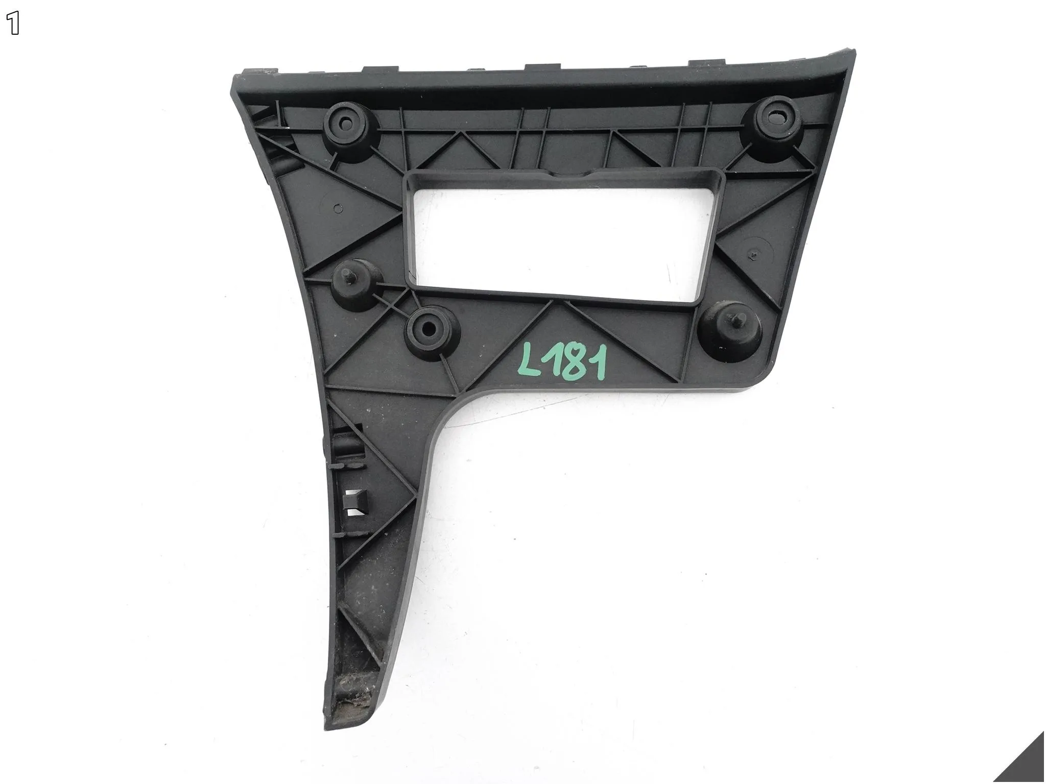 AUDI A5 S5 8T8 SPORTBACK B8 LIFT 11-16 ŚLIZG MOCOWANIE W ZDERZAK PRAWY TYŁ AUDI A5 S5 8T8 SPORTBACK B8 LIFT 11-16 ŚLIZG MOCOWANIE W ZDERZAK PRAWY TYŁ - obrazek 2