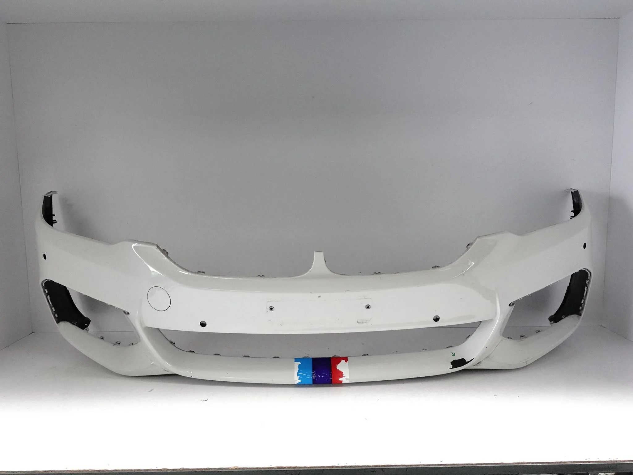BMW 5 G30 G31 M-PAKIET 17-20 ZDERZAK BUMPER PRZÓD (6xPDC) BMW 5 G30 G31 M-PAKIET 17-20 ZDERZAK BUMPER PRZÓD (6xPDC)
