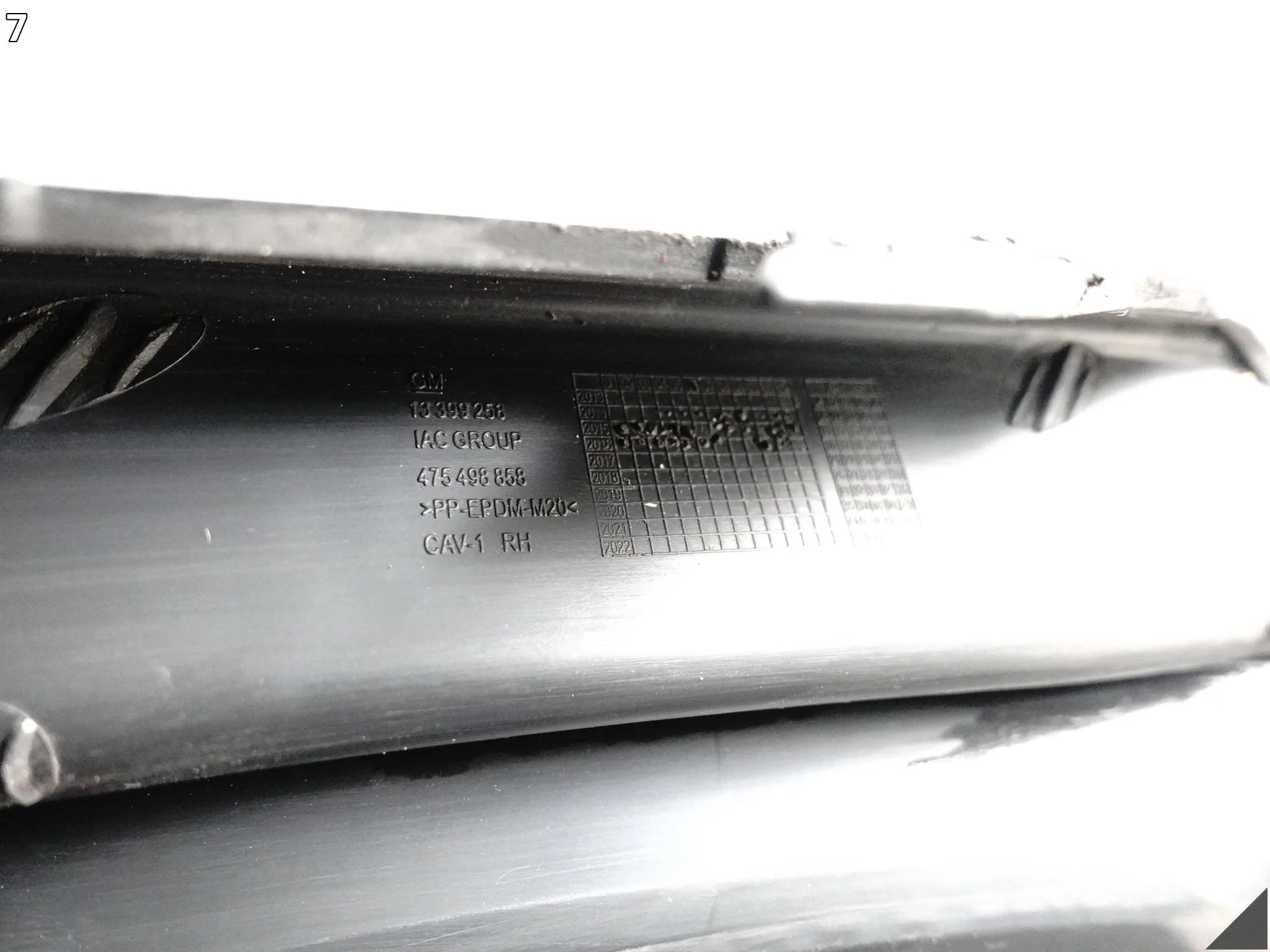 OPEL CORSA E V 14-19 KRATKA ATRAPA ZAŚLEPKA W ZDERZAK PRZÓD PRAWA OPEL CORSA E V 14-19 KRATKA ATRAPA ZAŚLEPKA W ZDERZAK PRZÓD PRAWA - obrazek 8