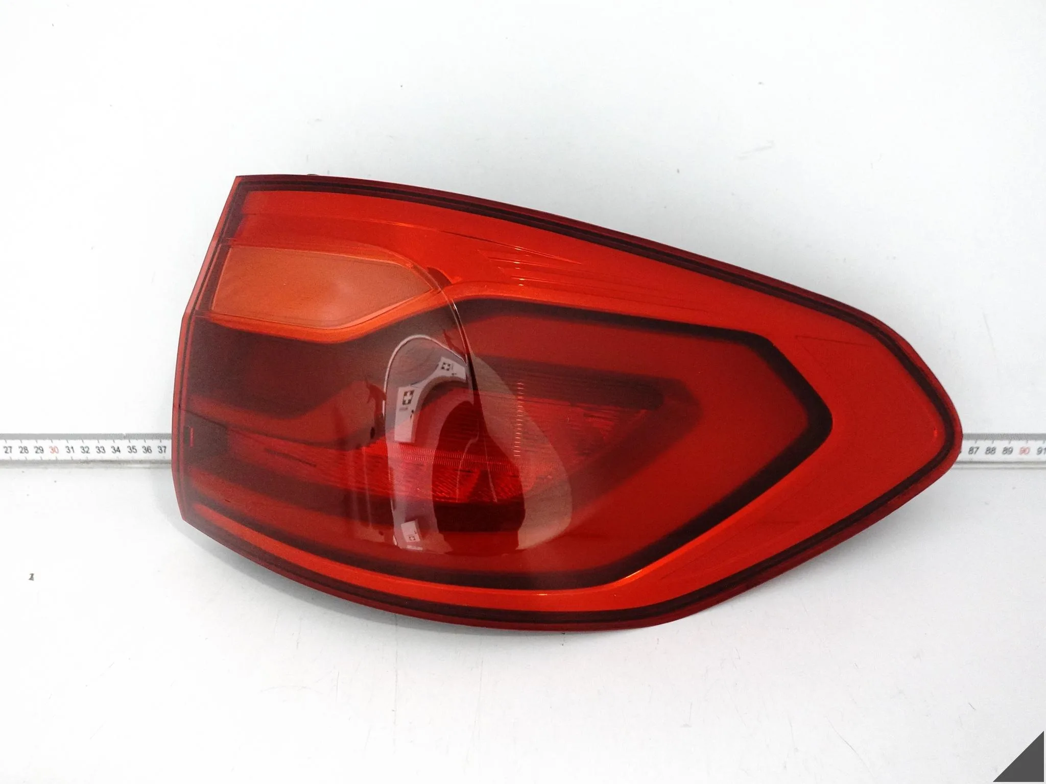 BMW 5 G31 TOURING KOMBI 17-20 LAMPA LED W BŁOTNIK PRAWA TYŁ EUROPA 7388948 BMW 5 G31 TOURING KOMBI 17-20 LAMPA LED W BŁOTNIK PRAWA TYŁ EUROPA 7388948