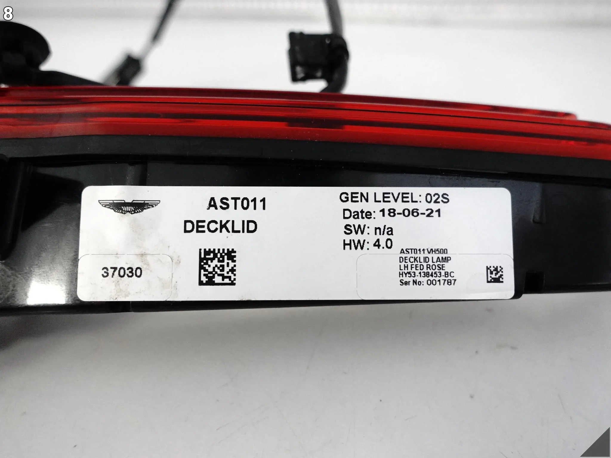 ASTON MARTIN DB11 16-23 LAMPA DECKLID LAMP W BAGAŻNIK LEWA TYŁ ( USA ) ROSE ASTON MARTIN DB11 16-23 LAMPA DECKLID LAMP W BAGAŻNIK LEWA TYŁ ( USA ) ROSE - obrazek 9