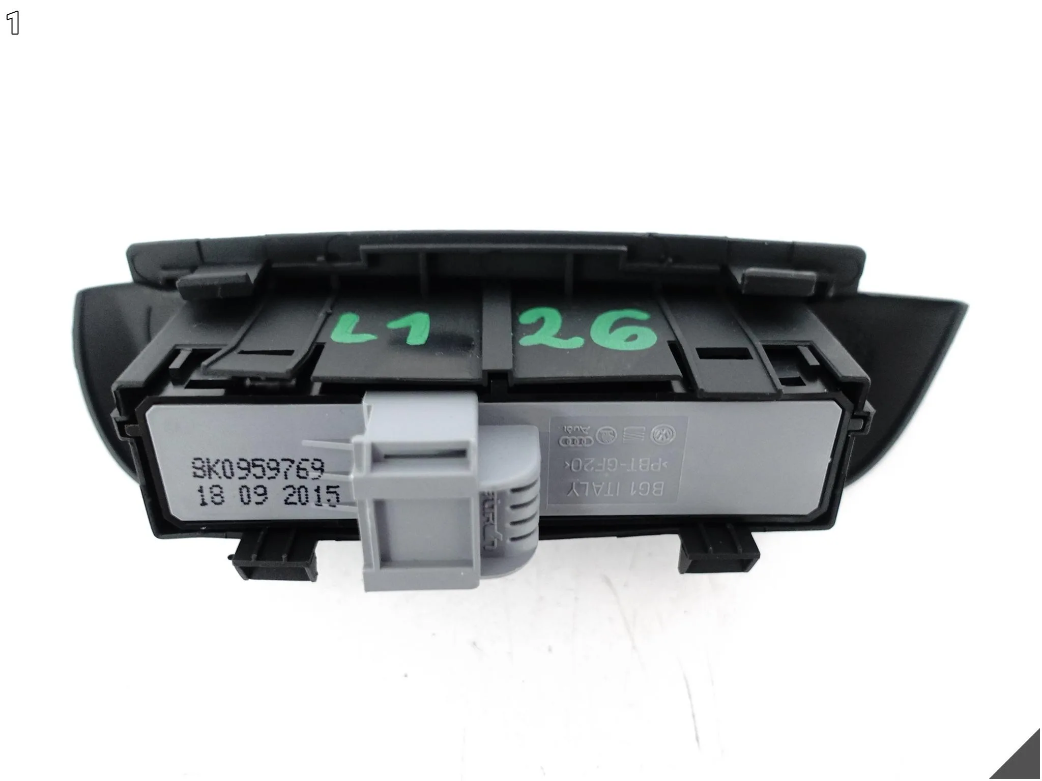 AUDI A5 S5 8T0 A4 S4 8K0 LIFT 07-16 PRZEŁĄCZNIK PAMIĘCI FOTELA KIEROWCY AUDI A5 S5 8T0 A4 S4 8K0 LIFT 07-16 PRZEŁĄCZNIK PAMIĘCI FOTELA KIEROWCY - obrazek 2