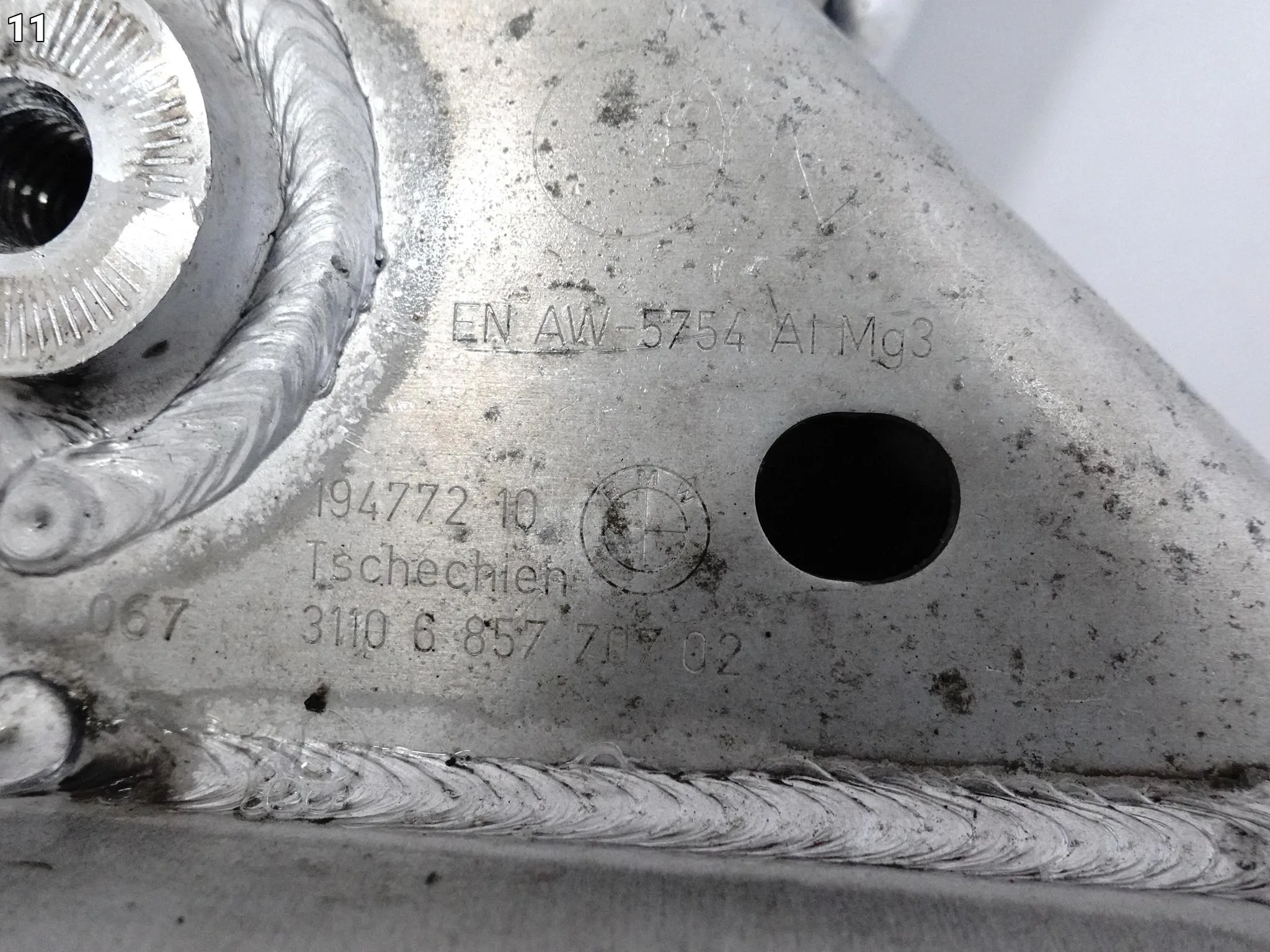 BMW I3 I01 I01N I3S 13-22 LCI LIFT BELKA WÓZEK SANKI KOŁYSKA PRZÓD BMW I3 I01 I01N I3S 13-22 LCI LIFT BELKA WÓZEK SANKI KOŁYSKA PRZÓD - obrazek 12