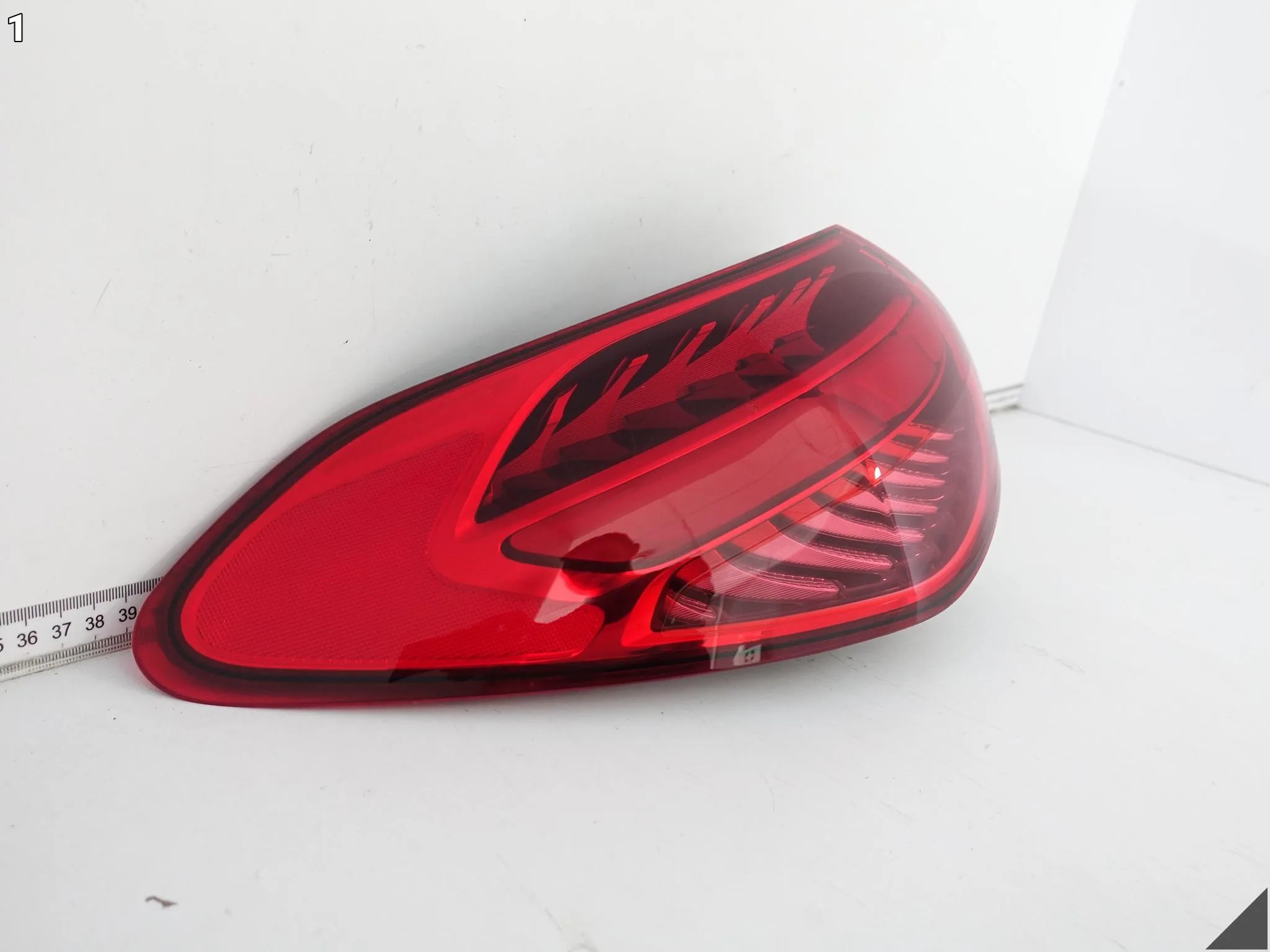 MERCEDES C-KLASA S206 KOMBI T-MODELL 21- LAMPA W BŁOTNIK LED LEWA TYŁ EU MERCEDES C-KLASA S206 KOMBI T-MODELL 21- LAMPA W BŁOTNIK LED LEWA TYŁ EU - obrazek 2