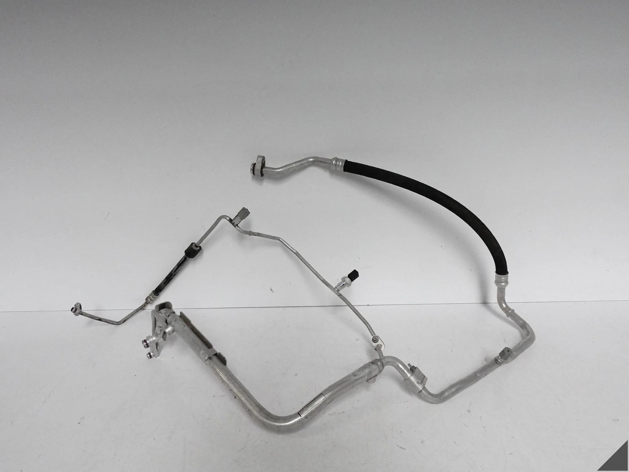VW AUDI SKODA SEAT CUPRA PRZEWODY KLIMATYZACJI KLIMY RURKI WĘŻYKI PRZÓD VW AUDI SKODA SEAT CUPRA PRZEWODY KLIMATYZACJI KLIMY RURKI WĘŻYKI PRZÓD