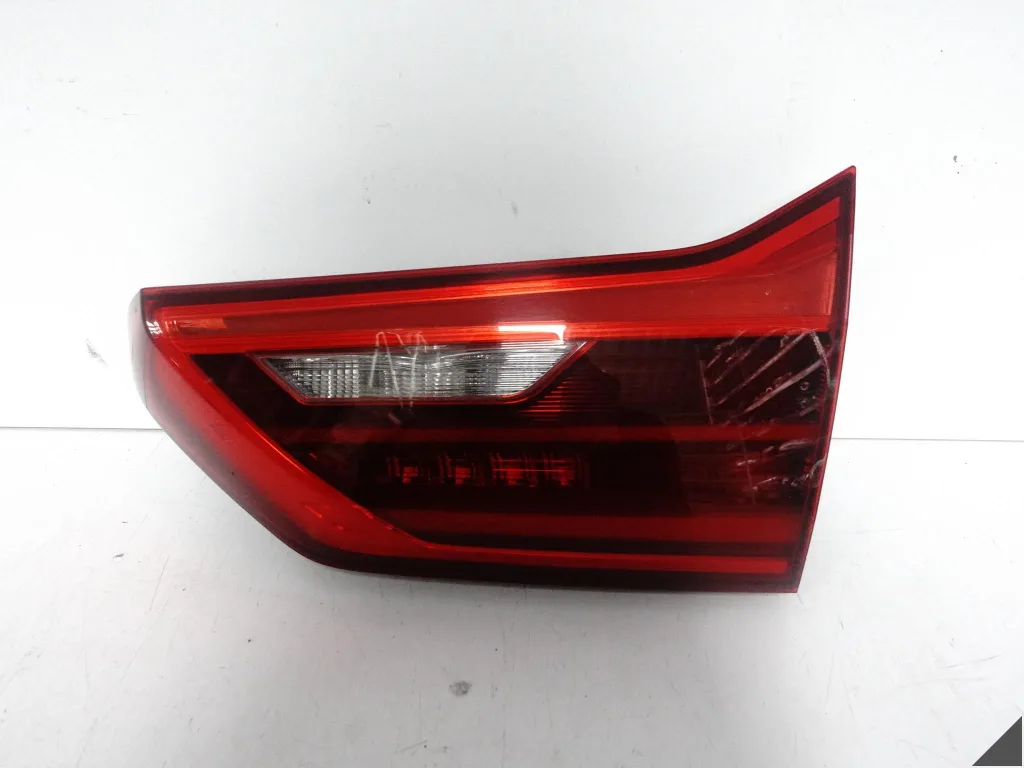 BMW 5 G31 TOURING KOMBI 17-20 LAMPA LED W KLAPĘ BAGAŻNIKA PRAWA TYŁ EU BMW 5 G31 TOURING KOMBI 17-20 LAMPA LED W KLAPĘ BAGAŻNIKA PRAWA TYŁ EU