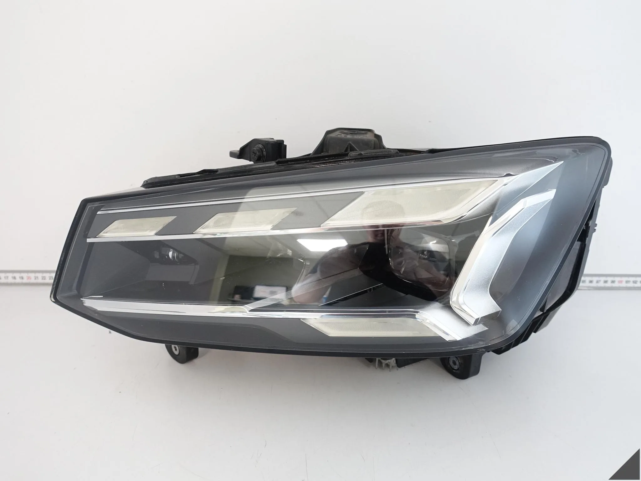 AUDI Q2 SQ2 81A LIFT 20- LAMPA HEADLIGHT MATRIX FULL LED LEWA PRZÓD EUROPA AUDI Q2 SQ2 81A LIFT 20- LAMPA HEADLIGHT MATRIX FULL LED LEWA PRZÓD EUROPA