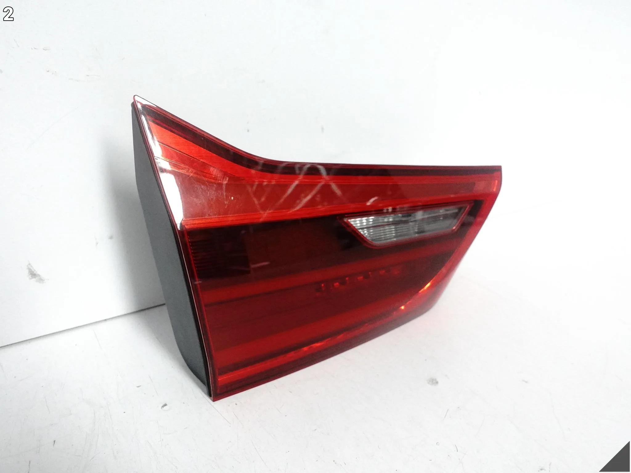 BMW 5 G31 TOURING KOMBI 17-20 LAMPA LED W KLAPĘ BAGAŻNIKA LEWA TYŁ EU BMW 5 G31 TOURING KOMBI 17-20 LAMPA LED W KLAPĘ BAGAŻNIKA LEWA TYŁ EU - obrazek 3
