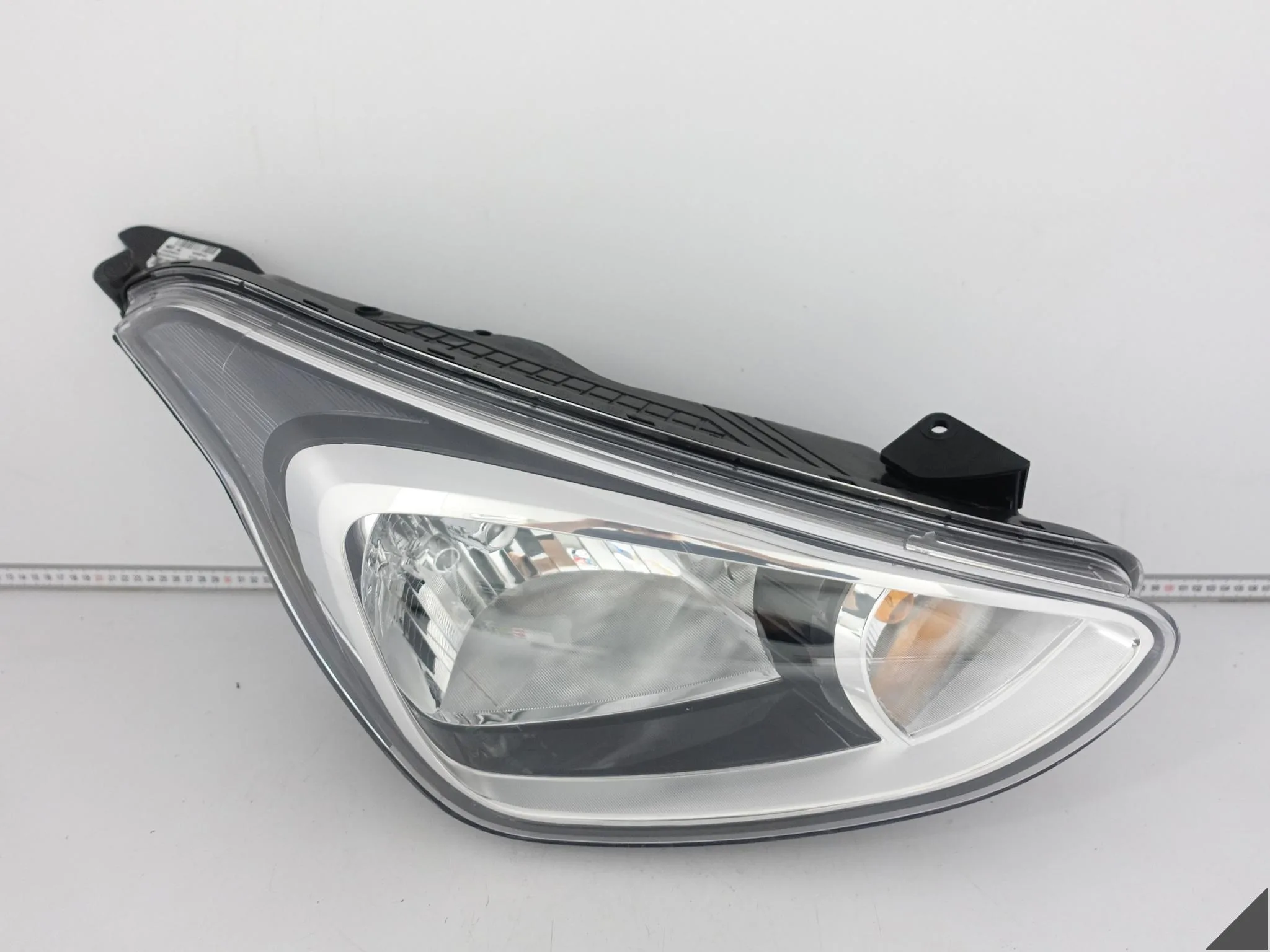 HYUNDAI I10 II (2 GENERACJA) 13-19 LIFT LAMPA HALOGEN ZWYKŁA PRAWA PRZÓD EU HYUNDAI I10 II (2 GENERACJA) 13-19 LIFT LAMPA HALOGEN ZWYKŁA PRAWA PRZÓD EU