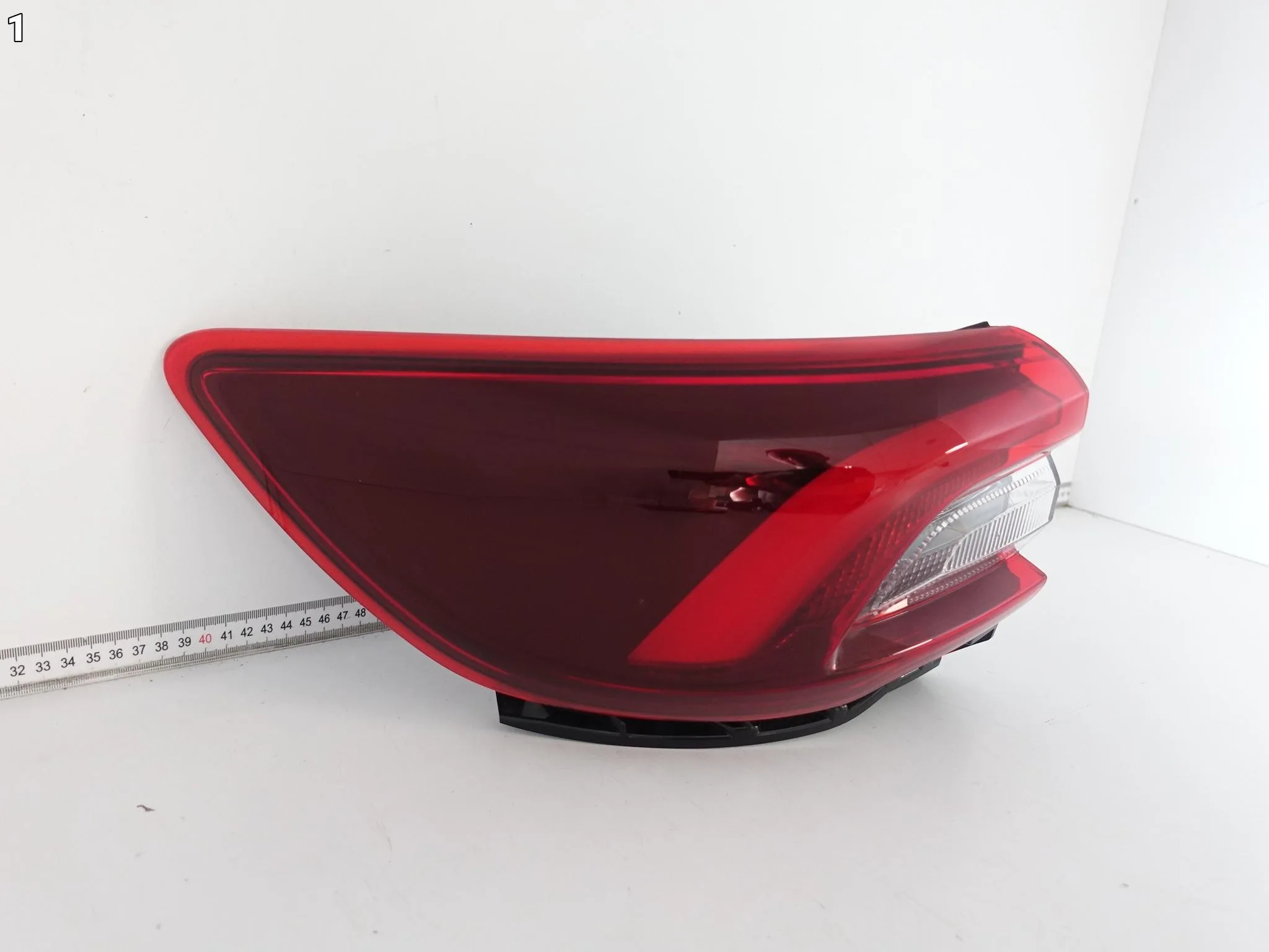 FORD KUGA III MK3 CX482 LIFT 24- LAMPA LED LEWA W BŁOTNIK TYŁ EUROPA FORD KUGA III MK3 CX482 LIFT 24- LAMPA LED LEWA W BŁOTNIK TYŁ EUROPA - obrazek 2