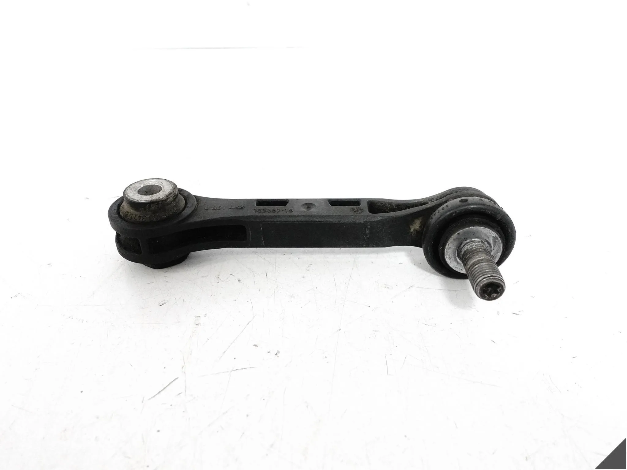 BMW G30 G31 G32 G11 G12 G14 G15 G16 ŁĄCZNIK STABILIZATORA TYŁ L = R 6861482 BMW G30 G31 G32 G11 G12 G14 G15 G16 ŁĄCZNIK STABILIZATORA TYŁ L = R 6861482