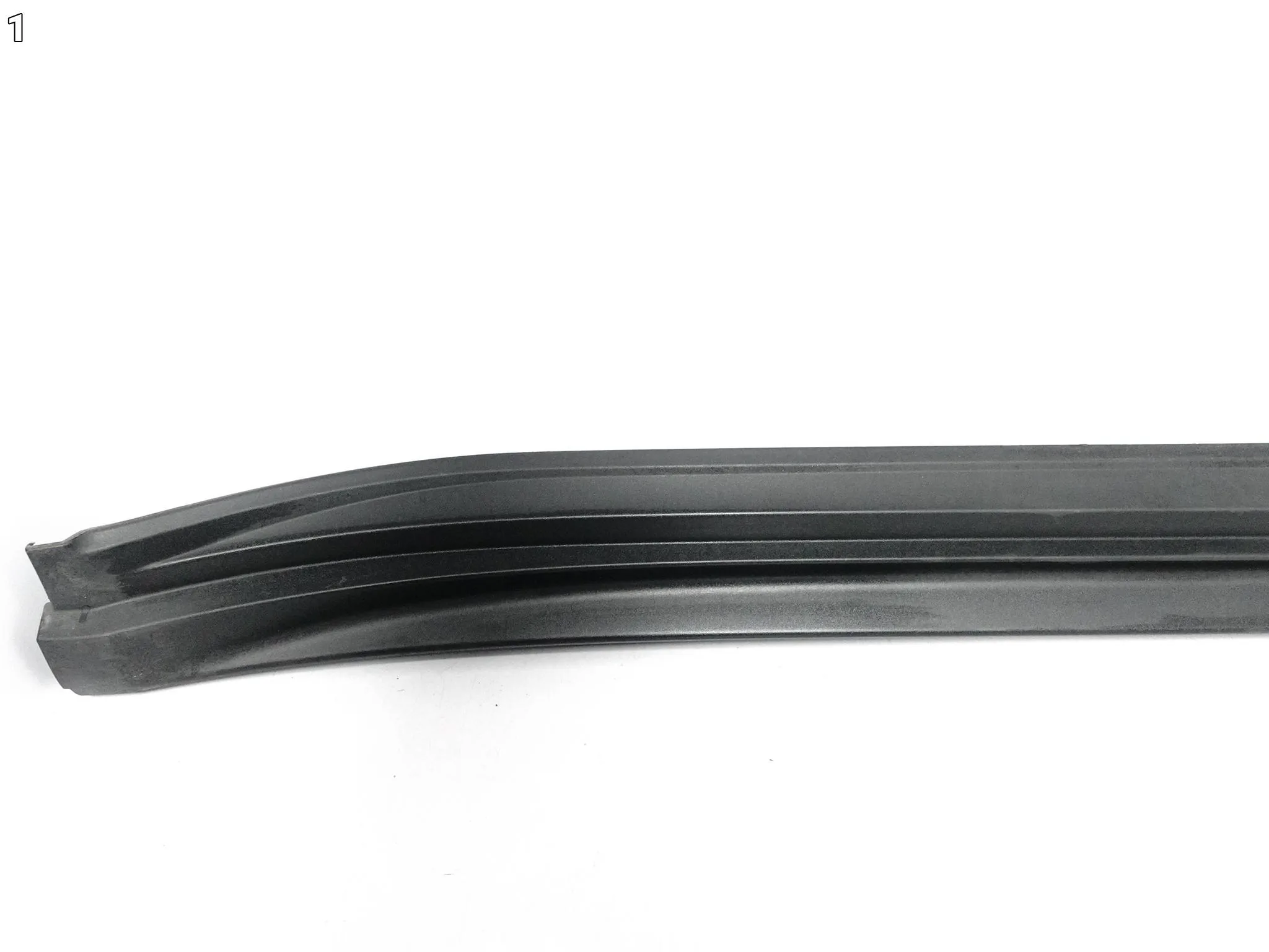PORSCHE PANAMERA 971 BASIS 16-24 PRÓG LISTWA NAKŁADKA PRAWY MATT BLACK PORSCHE PANAMERA 971 BASIS 16-24 PRÓG LISTWA NAKŁADKA PRAWY MATT BLACK - obrazek 2