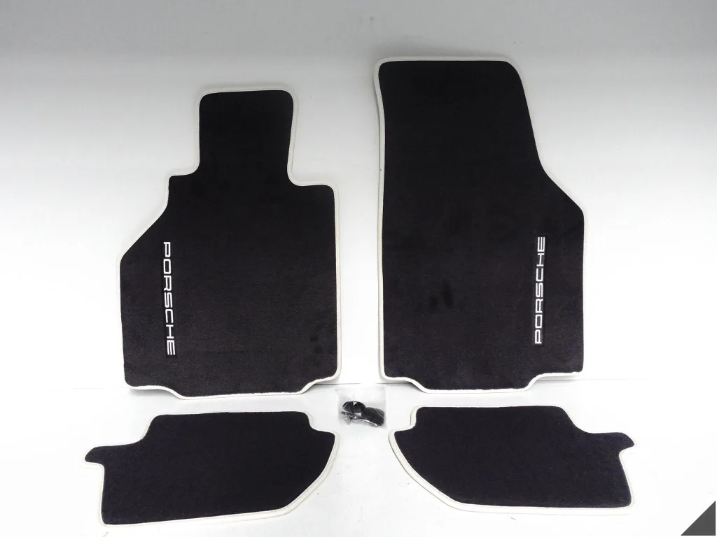 PORSCHE 911 996 97-06 KOMPLET DYWANIKÓW WYKŁADZINA METROPOLBLAU EU PORSCHE 911 996 97-06 KOMPLET DYWANIKÓW WYKŁADZINA METROPOLBLAU EU