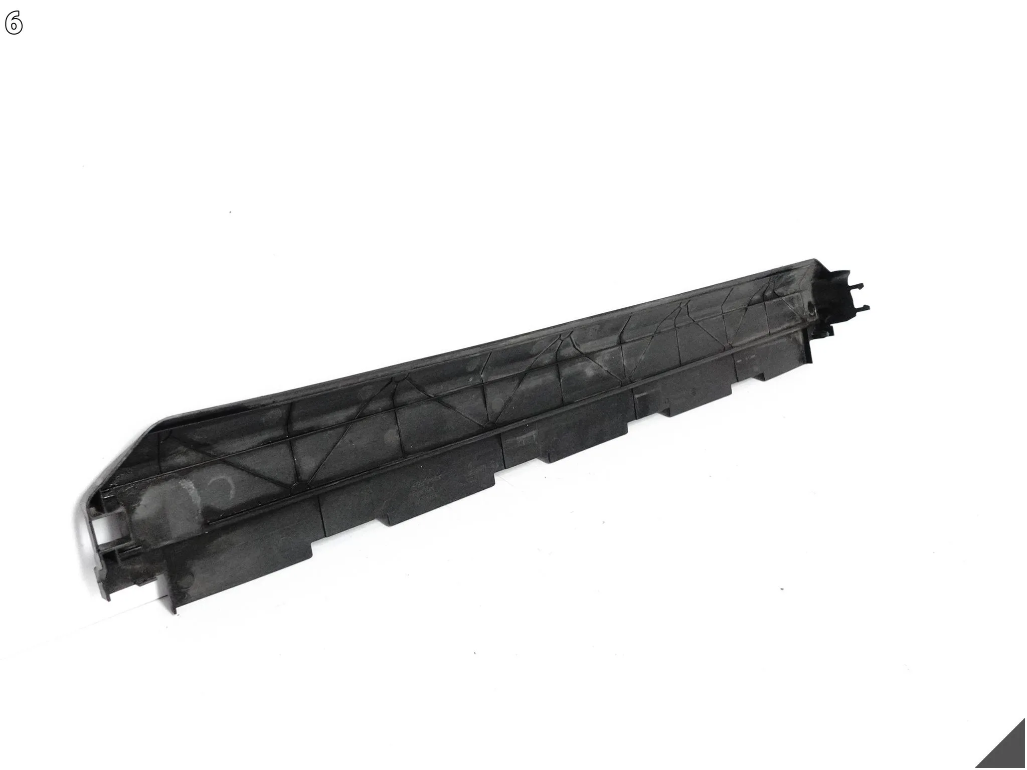 BMW G11 G12 G14 G15 G16 G30 G31 G32 OSŁONA GÓRNA CHŁODNIC PASA PRZEDNIEGO BMW G11 G12 G14 G15 G16 G30 G31 G32 OSŁONA GÓRNA CHŁODNIC PASA PRZEDNIEGO - obrazek 7