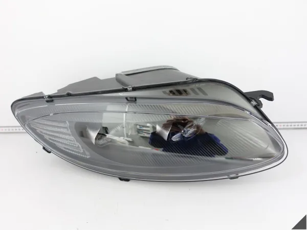 ASTON MARTIN VANTAGE II (2 GENERACJA) 18-24 LAMPA FULL LED PRAWA PRZÓD UK