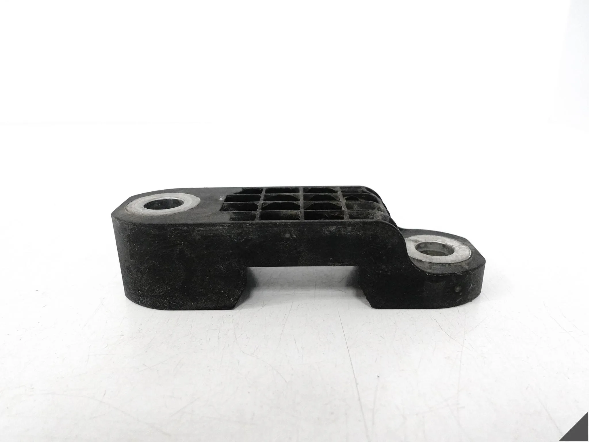 BMW G30 G31 F90 G32 G11 G12 G14 G15 G16 F91 F92 UCHWYT STABILIZATORA PRZÓD BMW G30 G31 F90 G32 G11 G12 G14 G15 G16 F91 F92 UCHWYT STABILIZATORA PRZÓD