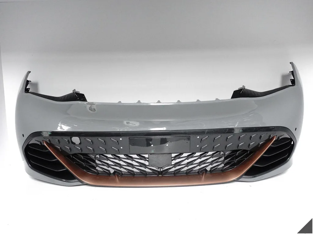 CUPRA BORN 10E 21- ZDERZAK PRZÓD + GRILL + KRATKI + LISTWY (4xPDC) CUPRA BORN 10E 21- ZDERZAK PRZÓD + GRILL + KRATKI + LISTWY (4xPDC)