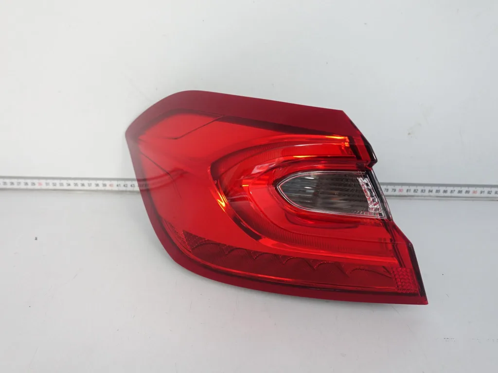 FORD FIESTA MK8 VIII VII 17-21 LAMPA LED LEWA W BŁOTNIK TYŁ EUROPA FORD FIESTA MK8 VIII VII 17-21 LAMPA LED LEWA W BŁOTNIK TYŁ EUROPA
