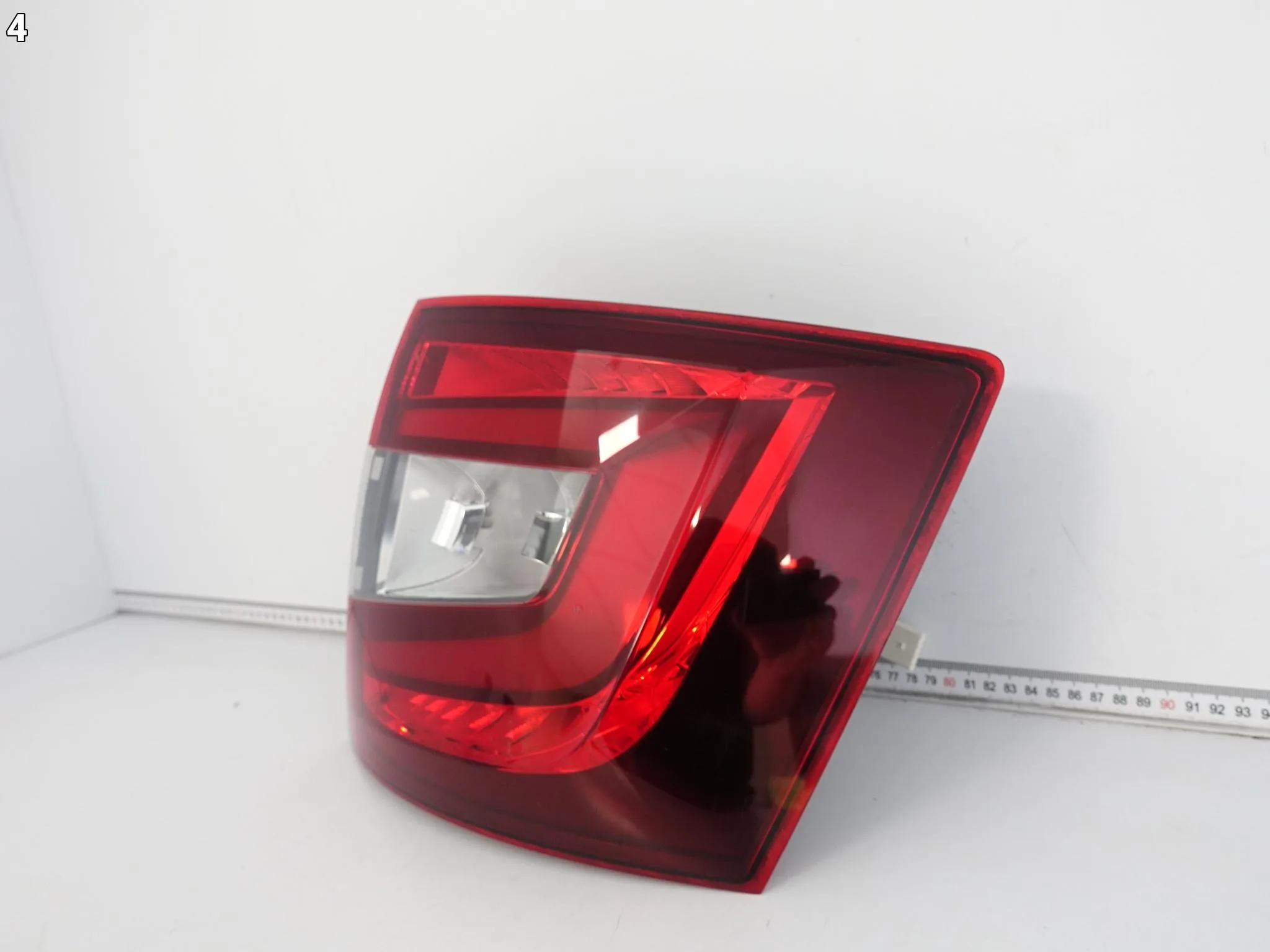 SKODA OCTAVIA III 5E9 LIFT KOMBI 16-20 LAMPA LED PRAWA W BŁOTNIK TYŁ EUROPA SKODA OCTAVIA III 5E9 LIFT KOMBI 16-20 LAMPA LED PRAWA W BŁOTNIK TYŁ EUROPA - obrazek 5
