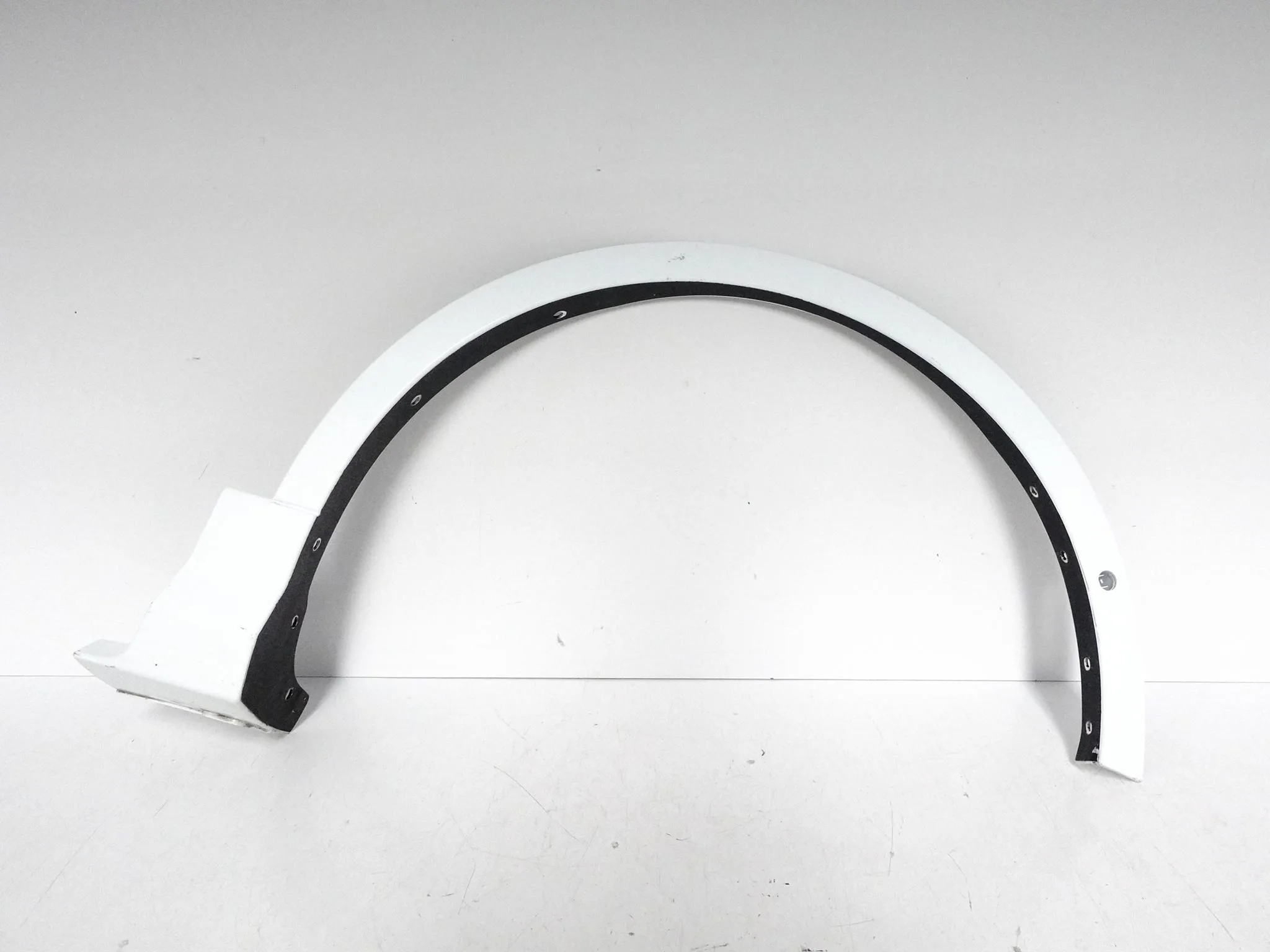 FORD KUGA II MK2 ST-LINE 13-19 LIFT LISTWA NAKŁADKA BŁOTNIK PRAWA PRZÓD PDC FORD KUGA II MK2 ST-LINE 13-19 LIFT LISTWA NAKŁADKA BŁOTNIK PRAWA PRZÓD PDC