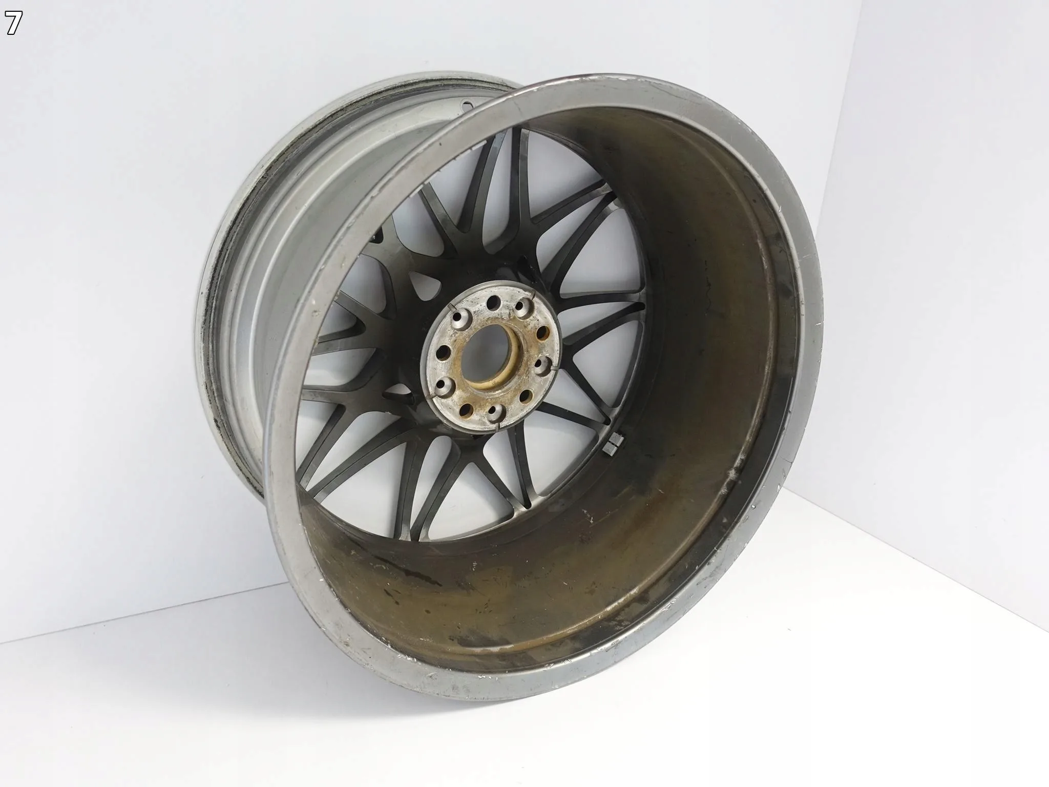 BMW M4 M3 F80 F82 F83 LCI 10Jx20 IS40 5×120 FELGA BMW M4 M3 F80 F82 F83 LCI 10Jx20 IS40 5x120 FELGA - obrazek 8