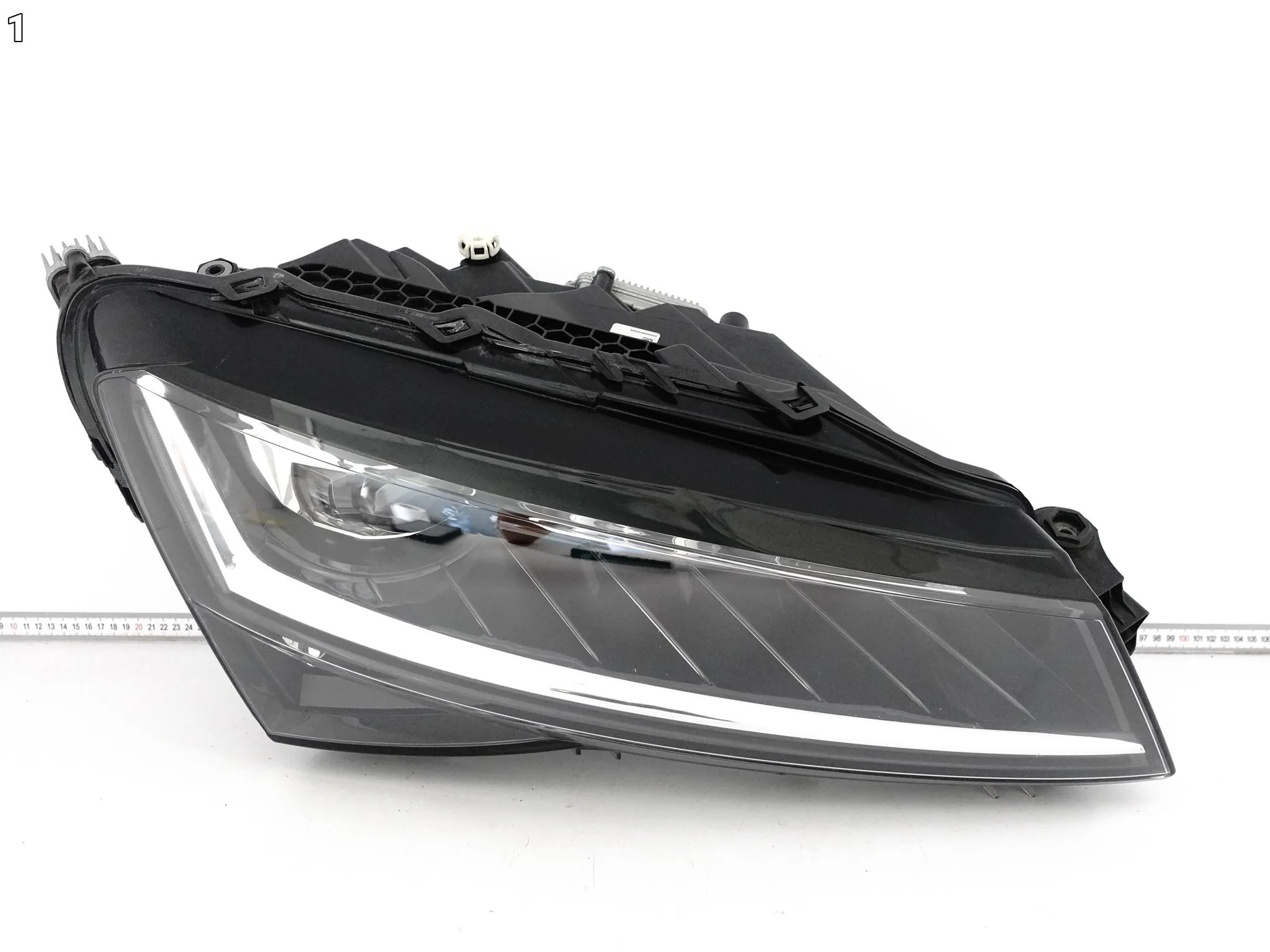 SKODA SUPERB III 3 3V1 LIFT 19-24 LAMPA FULL LED CRYSTAL LIGHTING PRAWA EU SKODA SUPERB III 3 3V1 LIFT 19-24 LAMPA FULL LED CRYSTAL LIGHTING PRAWA EU - obrazek 2