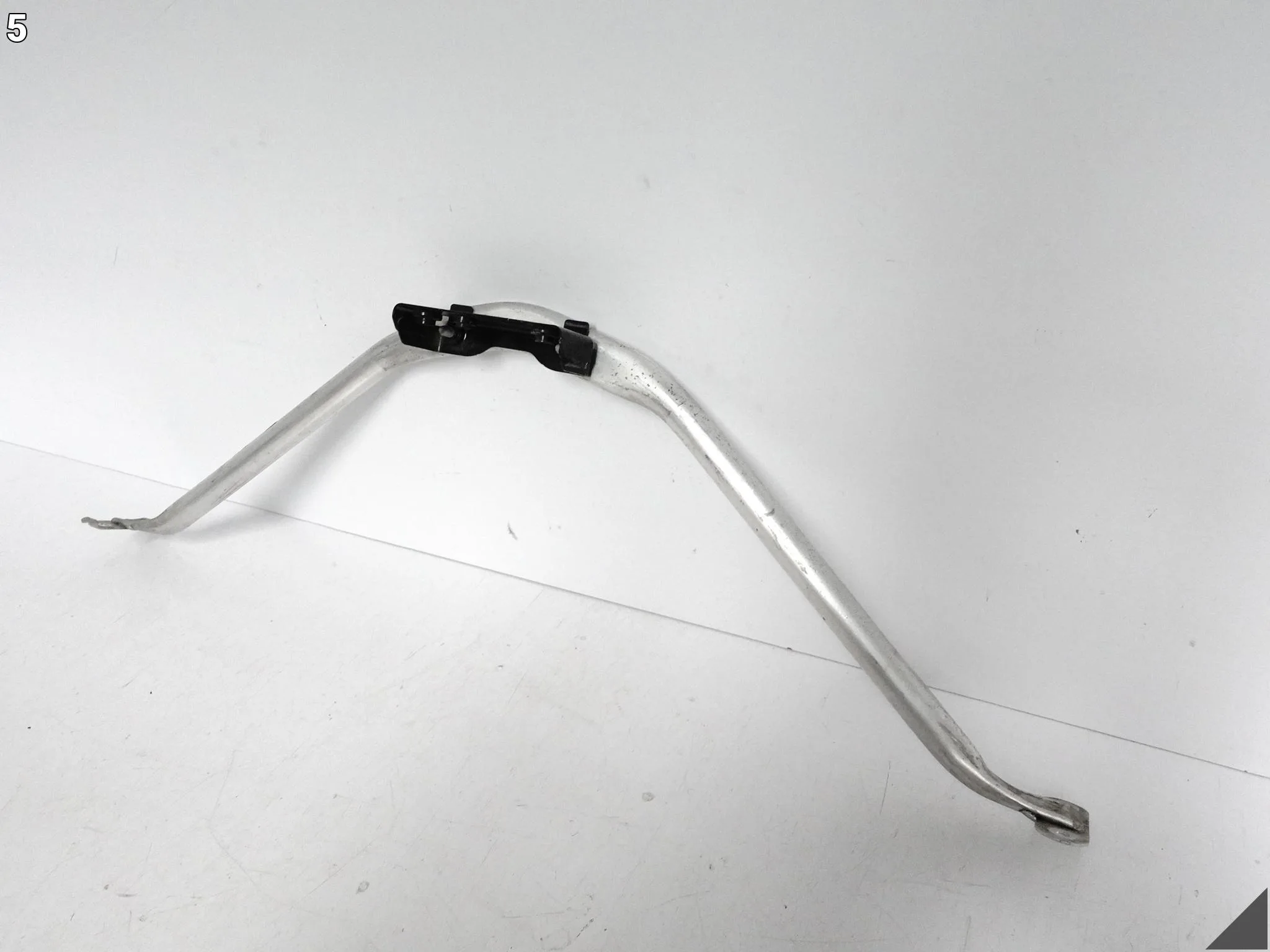 BMW 5 V G30 G31 17-20 WSPORNIK POPRZECZKA WZMOCNIENIE MOCOWANIE PASA PRZÓD BMW 5 V G30 G31 17-20 WSPORNIK POPRZECZKA WZMOCNIENIE MOCOWANIE PASA PRZÓD - obrazek 6