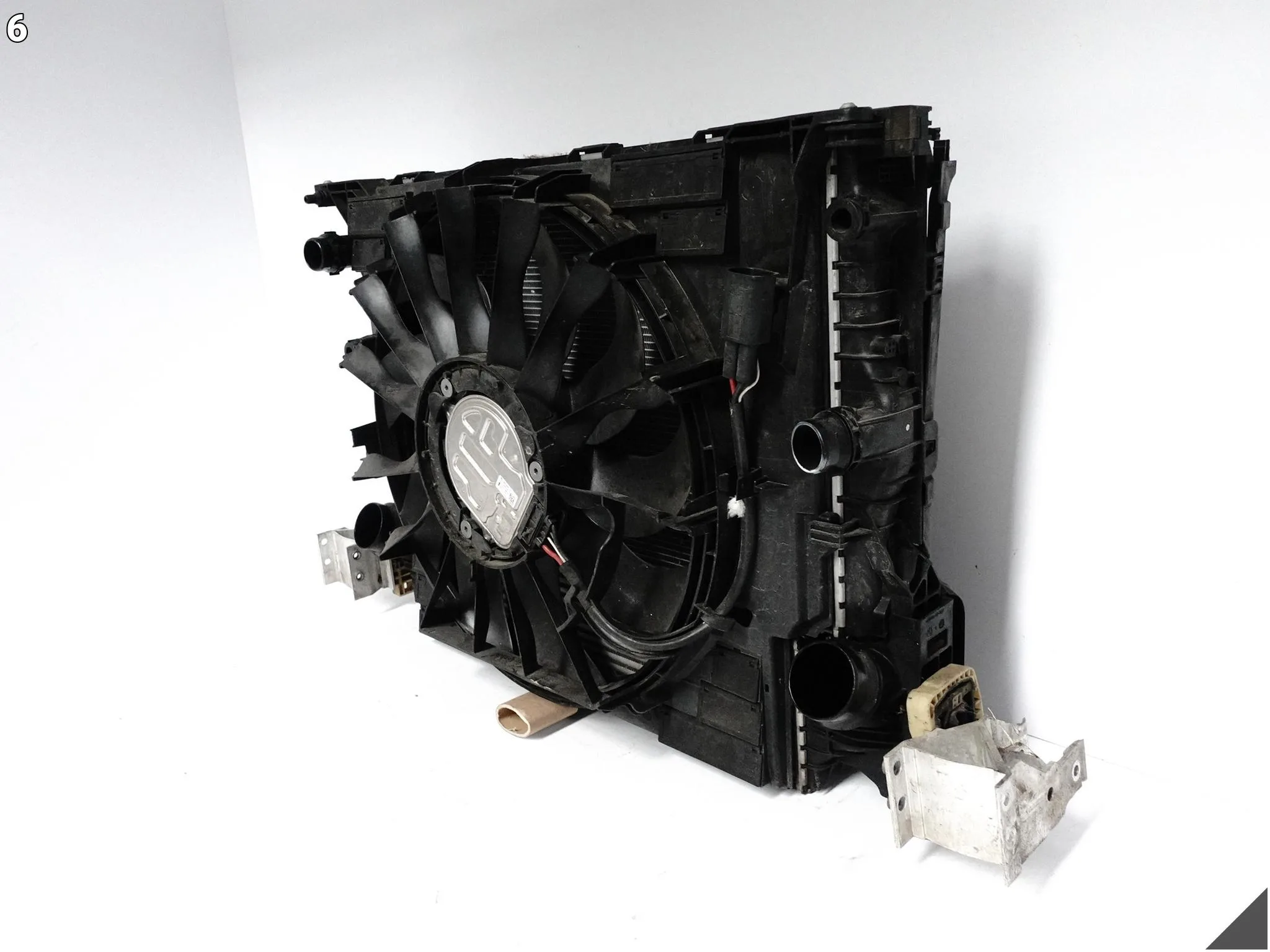 BMW 5 G30 G31 17-20 KOMPLET CHŁODNIC KLIMA WODA INTERCOOLER WENTYLATOR 2.0D BMW 5 G30 G31 17-20 KOMPLET CHŁODNIC KLIMA WODA INTERCOOLER WENTYLATOR 2.0D - obrazek 7