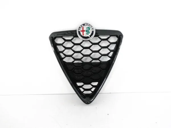 ALFA ROMEO GIULIETTA LIFT 16-20 GRILL ATRAPA KRATKA W ZDERZAK PRZÓD