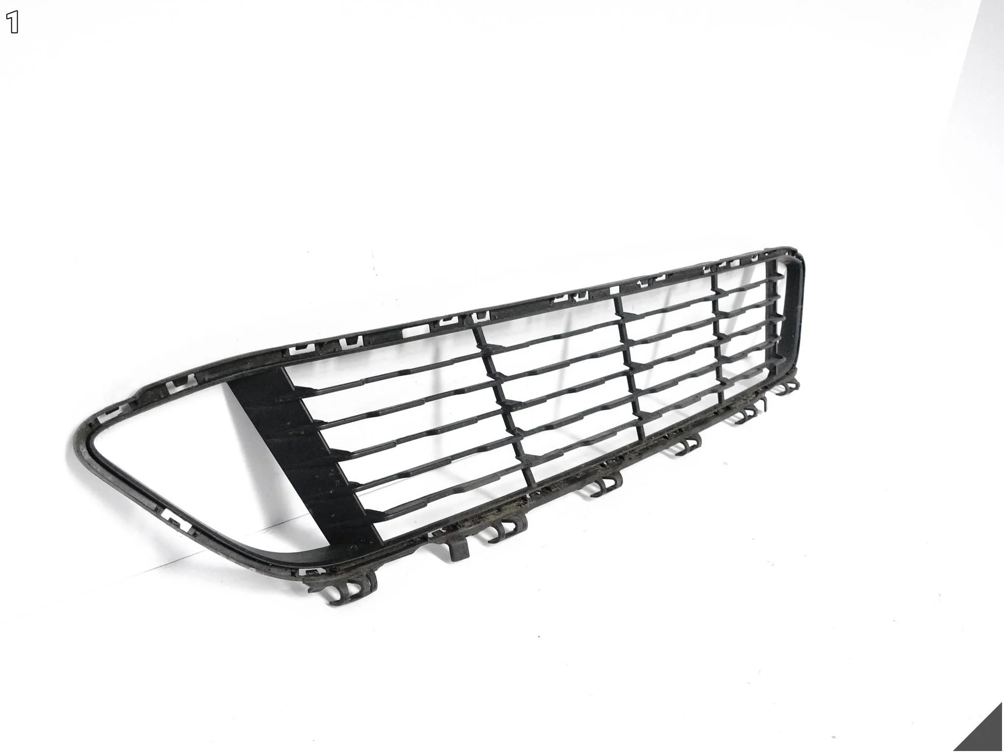 BMW X1 F48 F49 ZWYKŁY 15-19 ZDERZAK KRATKA GRILL ATRAPA PRZÓD 7354773 BMW X1 F48 F49 ZWYKŁY 15-19 ZDERZAK KRATKA GRILL ATRAPA PRZÓD 7354773 - obrazek 2