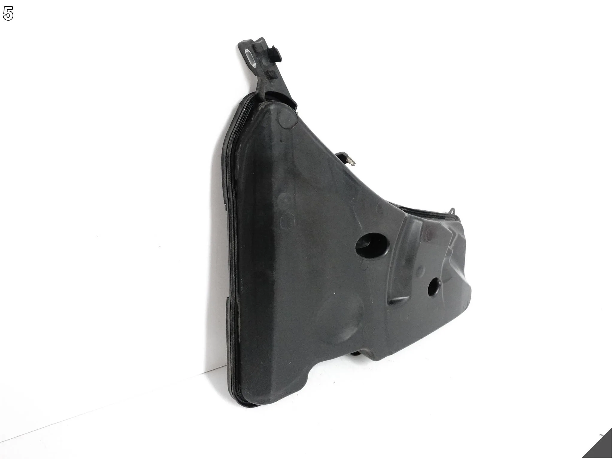 BMW 5 G30 G31 17-24 ZBIORNIK ZBIORNICZEK PŁYNU SPRYSKIWACZY 7388944 BMW 5 G30 G31 17-24 ZBIORNIK ZBIORNICZEK PŁYNU SPRYSKIWACZY 7388944 - obrazek 6